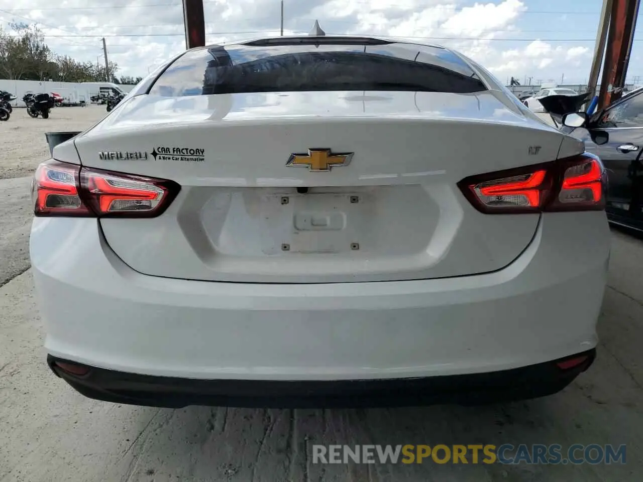 6 Photograph of a damaged car 1G1ZD5ST4LF044707 CHEVROLET MALIBU 2020