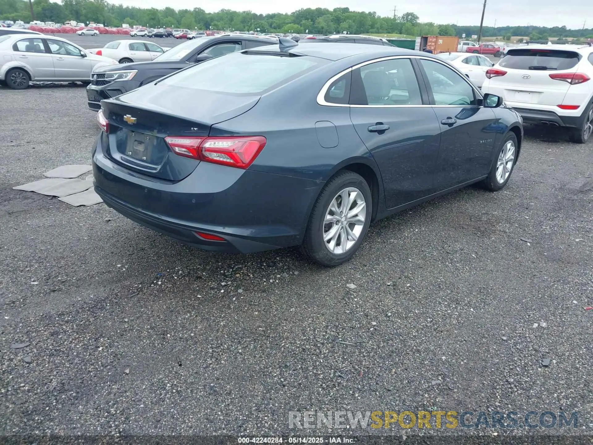 4 Photograph of a damaged car 1G1ZD5ST4LF062365 CHEVROLET MALIBU 2020