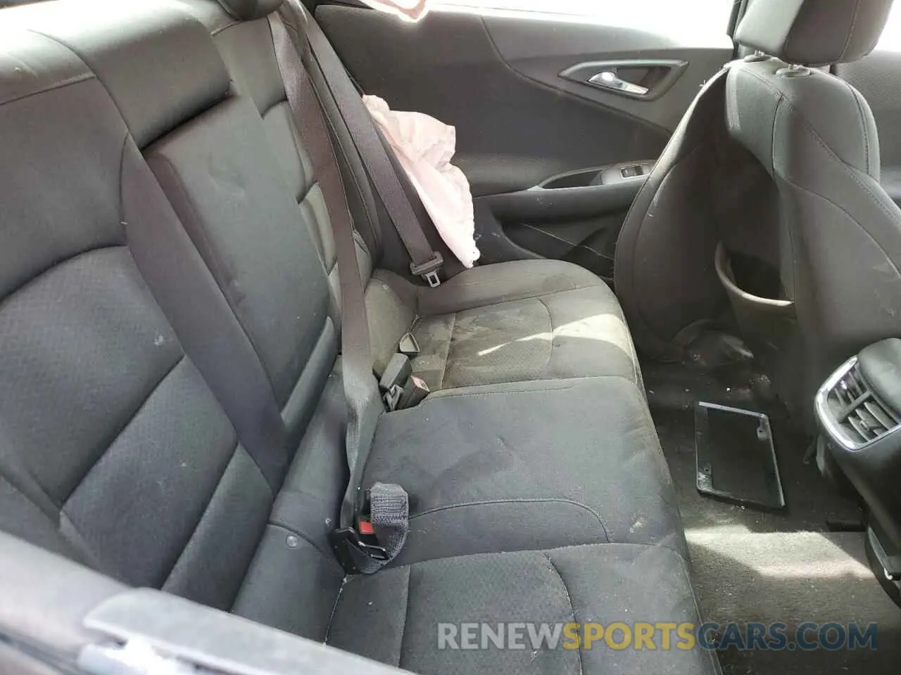 10 Photograph of a damaged car 1G1ZD5ST4LF085760 CHEVROLET MALIBU 2020