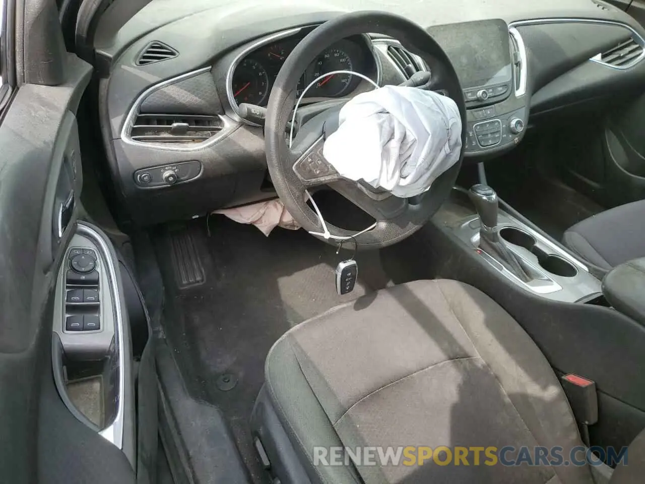 8 Photograph of a damaged car 1G1ZD5ST4LF085760 CHEVROLET MALIBU 2020