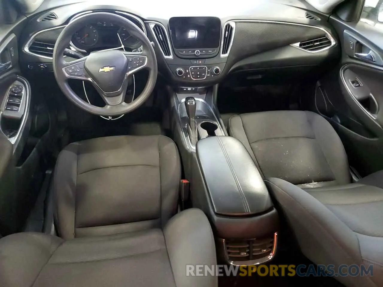 8 Photograph of a damaged car 1G1ZD5ST4LF087928 CHEVROLET MALIBU 2020