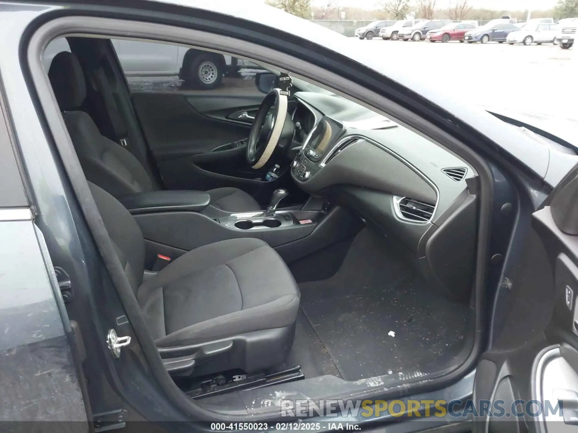 5 Photograph of a damaged car 1G1ZD5ST4LF091476 CHEVROLET MALIBU 2020