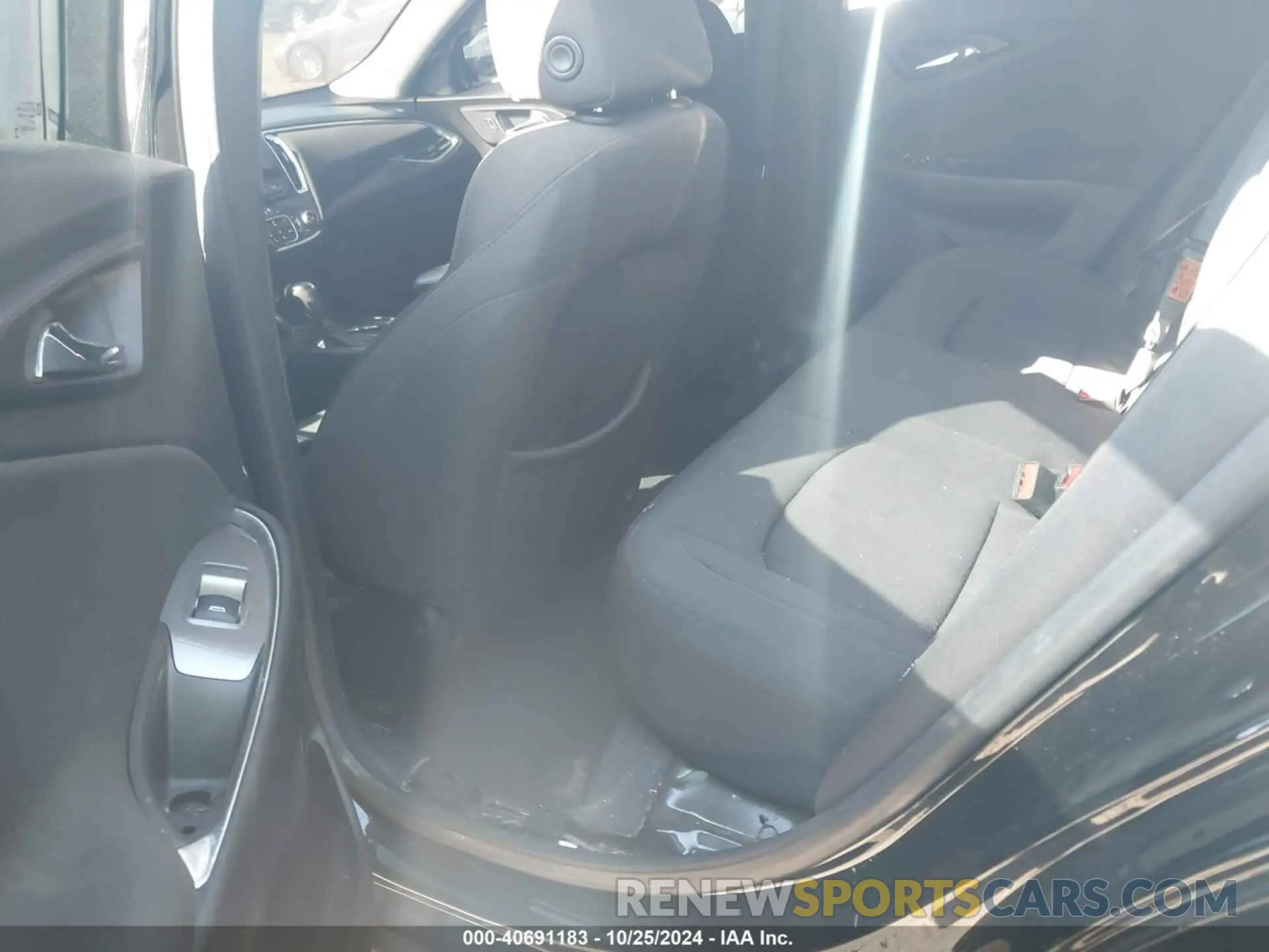 8 Photograph of a damaged car 1G1ZD5ST4LF094989 CHEVROLET MALIBU 2020