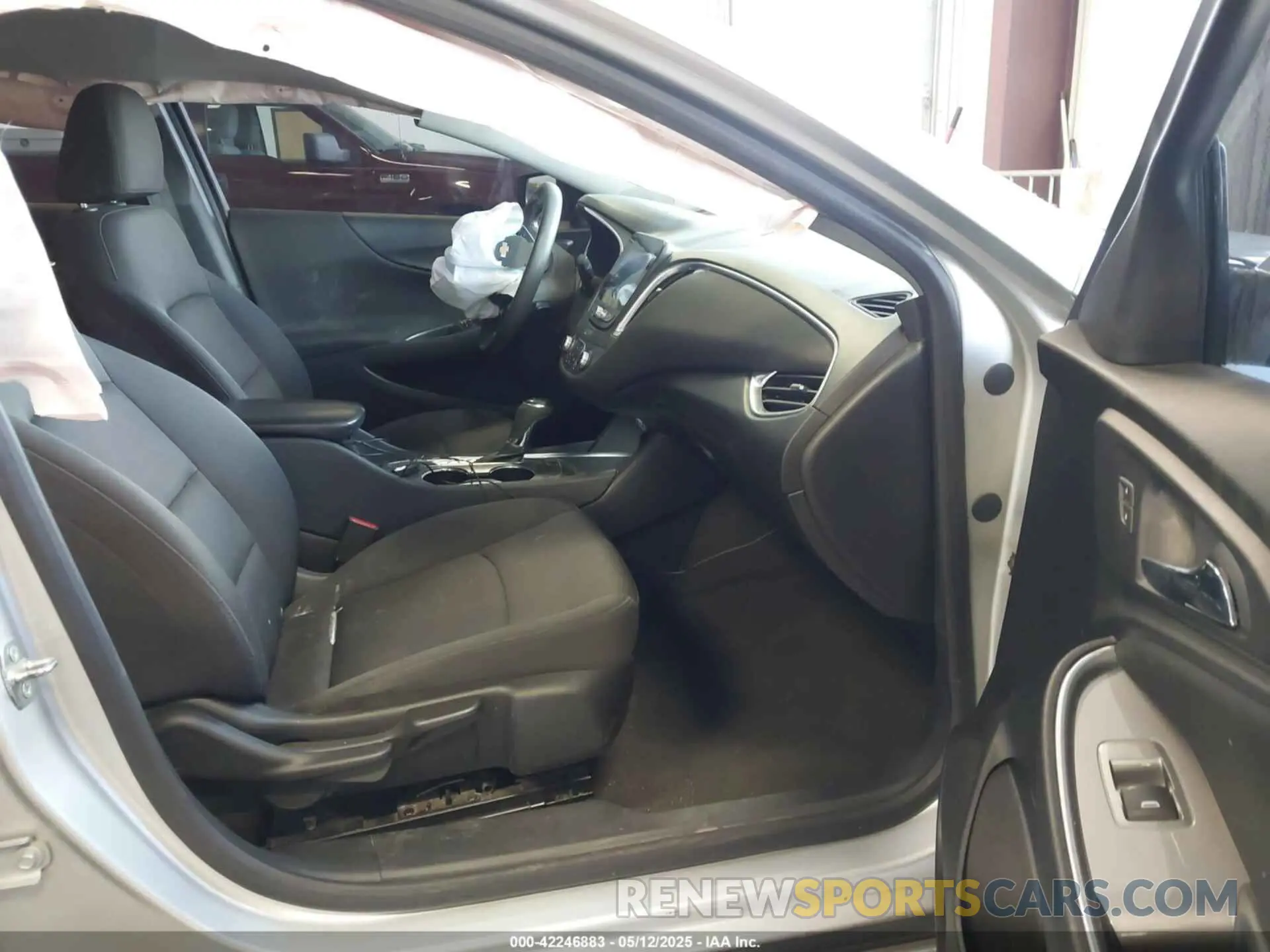 5 Photograph of a damaged car 1G1ZD5ST4LF101603 CHEVROLET MALIBU 2020