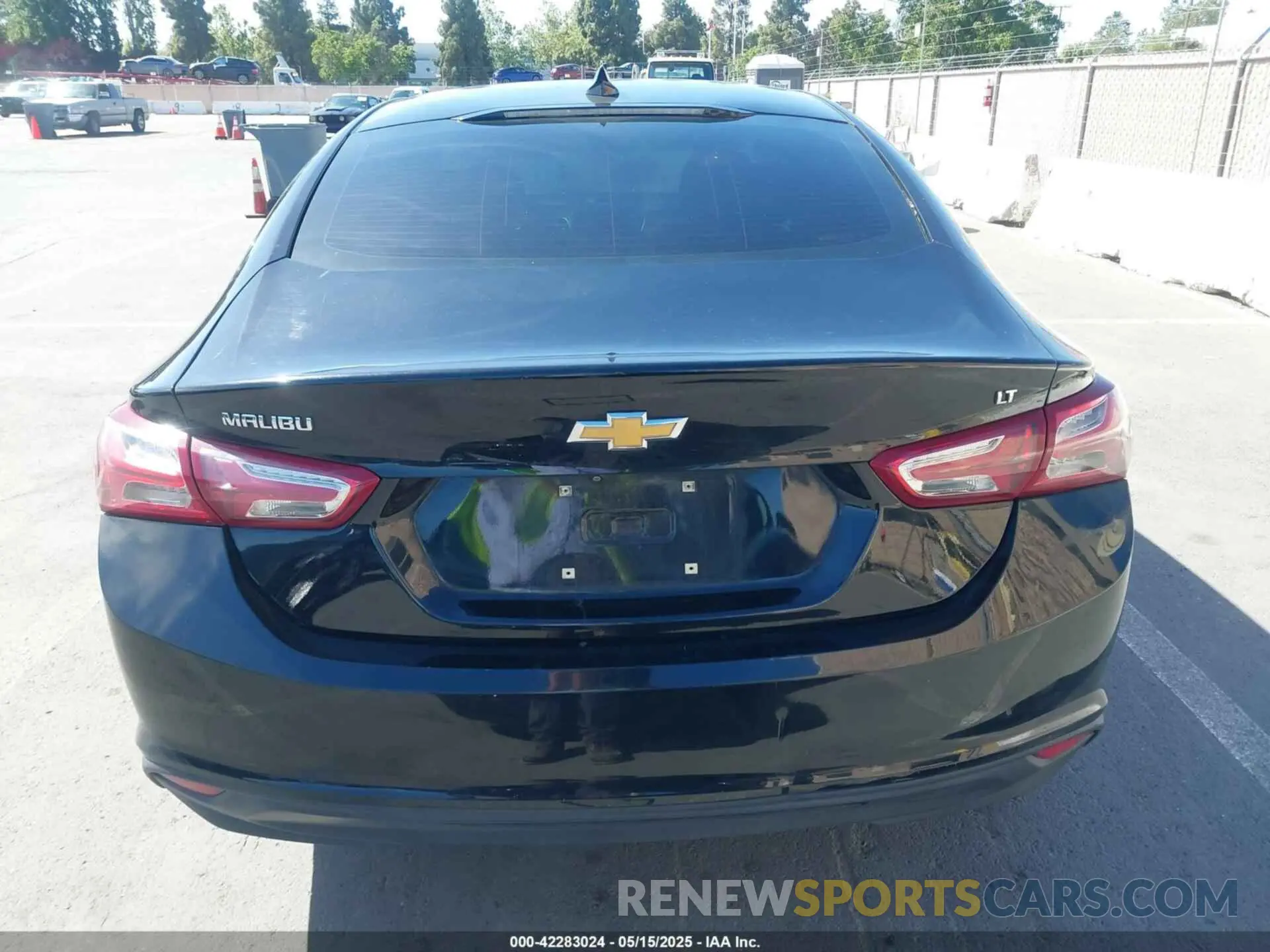 16 Photograph of a damaged car 1G1ZD5ST4LF103979 CHEVROLET MALIBU 2020