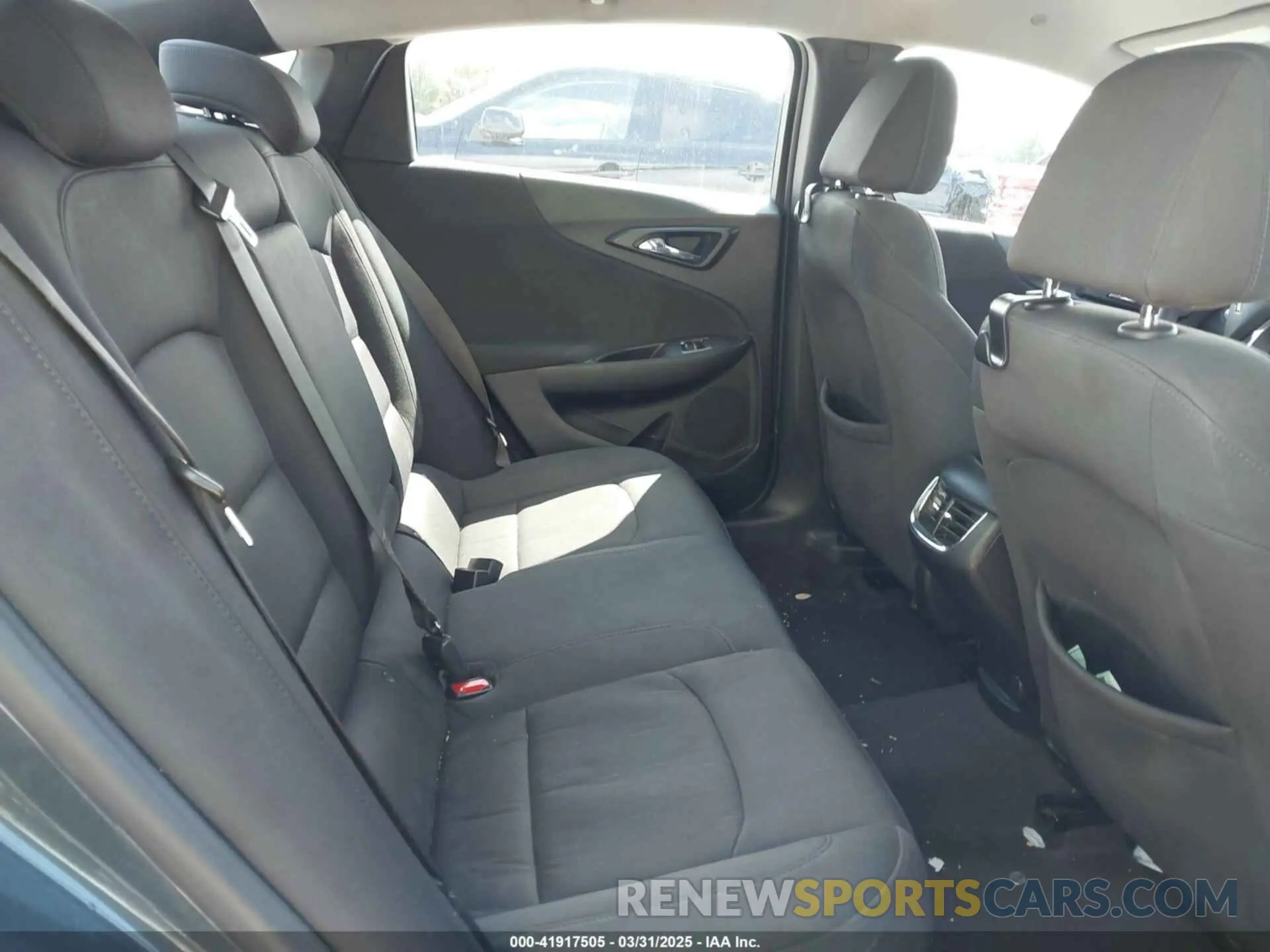 8 Photograph of a damaged car 1G1ZD5ST4LF106218 CHEVROLET MALIBU 2020