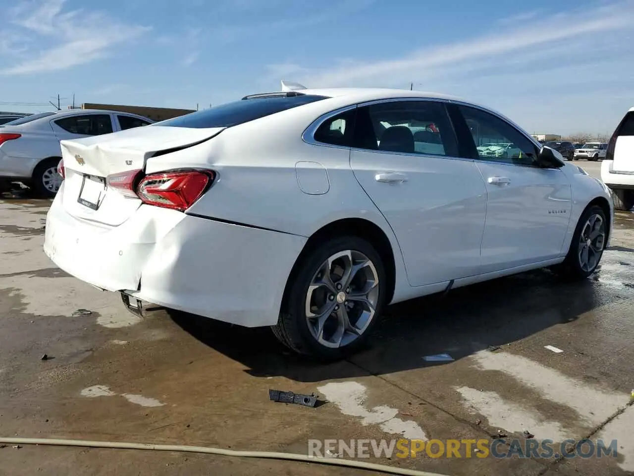 3 Photograph of a damaged car 1G1ZD5ST4LF132107 CHEVROLET MALIBU 2020