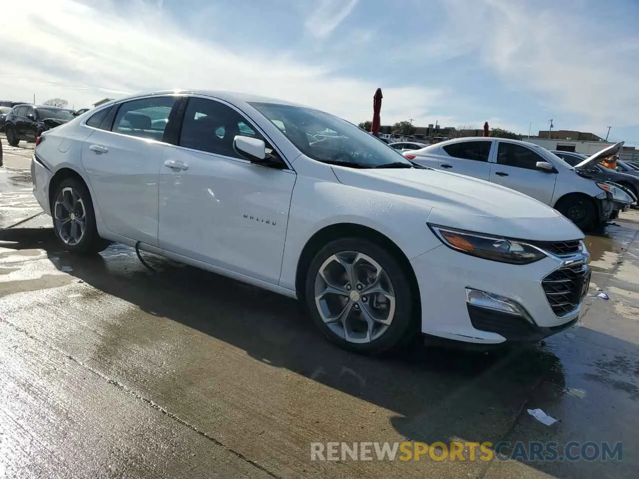 4 Photograph of a damaged car 1G1ZD5ST4LF132107 CHEVROLET MALIBU 2020