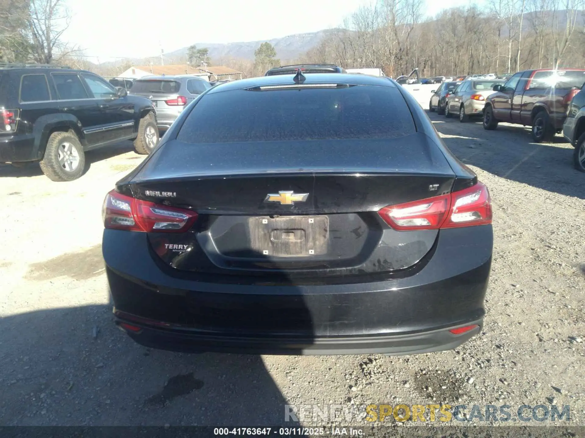 15 Photograph of a damaged car 1G1ZD5ST5LF005768 CHEVROLET MALIBU 2020