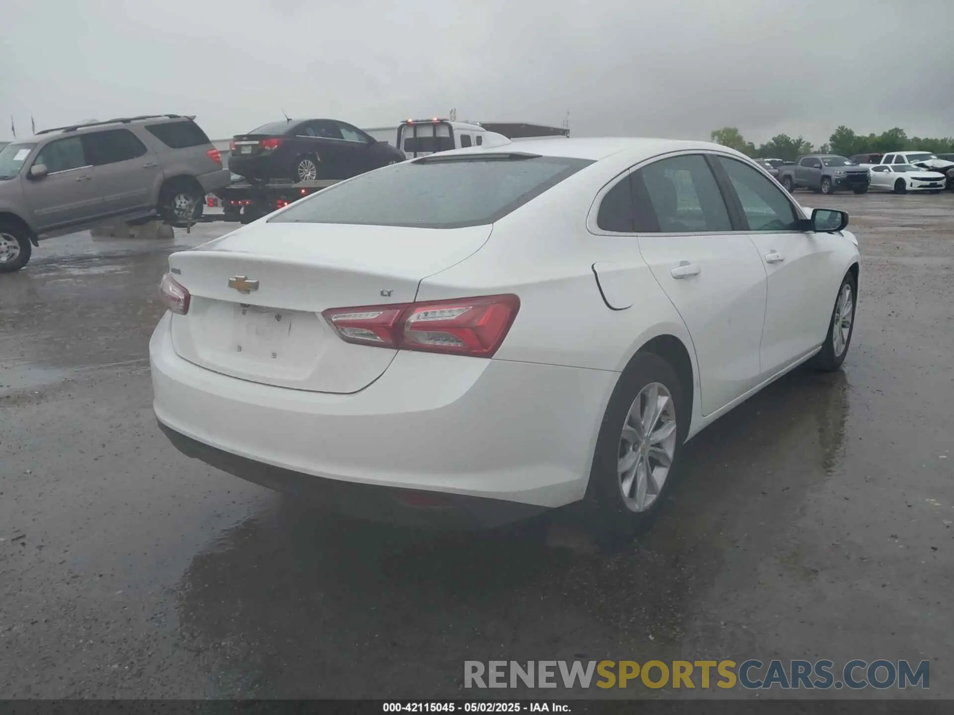 4 Photograph of a damaged car 1G1ZD5ST5LF006869 CHEVROLET MALIBU 2020