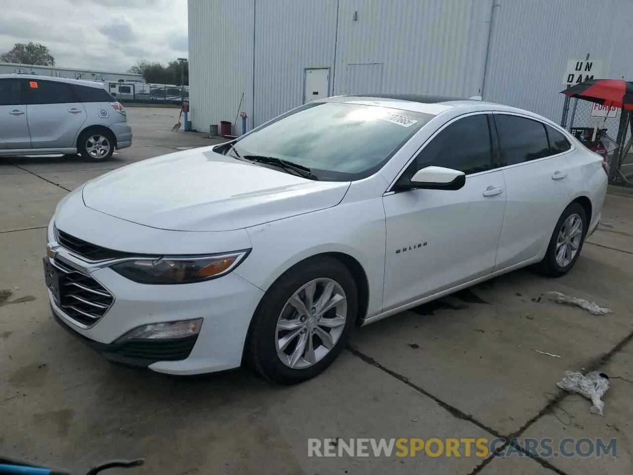1 Photograph of a damaged car 1G1ZD5ST5LF025406 CHEVROLET MALIBU 2020