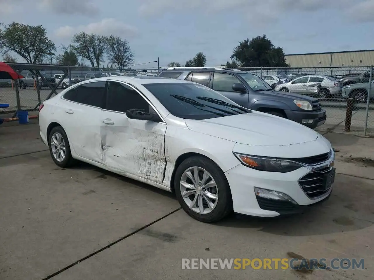4 Photograph of a damaged car 1G1ZD5ST5LF025406 CHEVROLET MALIBU 2020