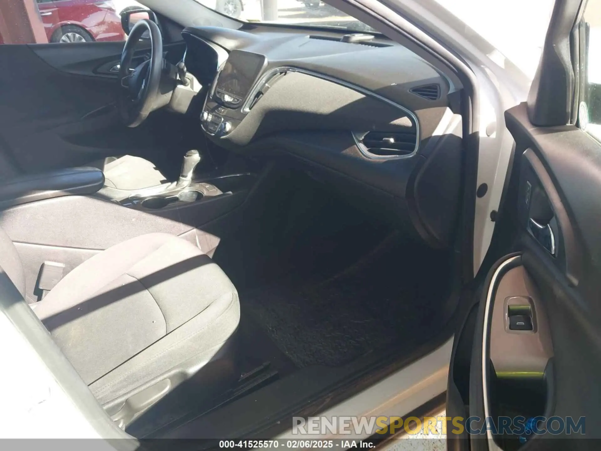 5 Photograph of a damaged car 1G1ZD5ST5LF031836 CHEVROLET MALIBU 2020