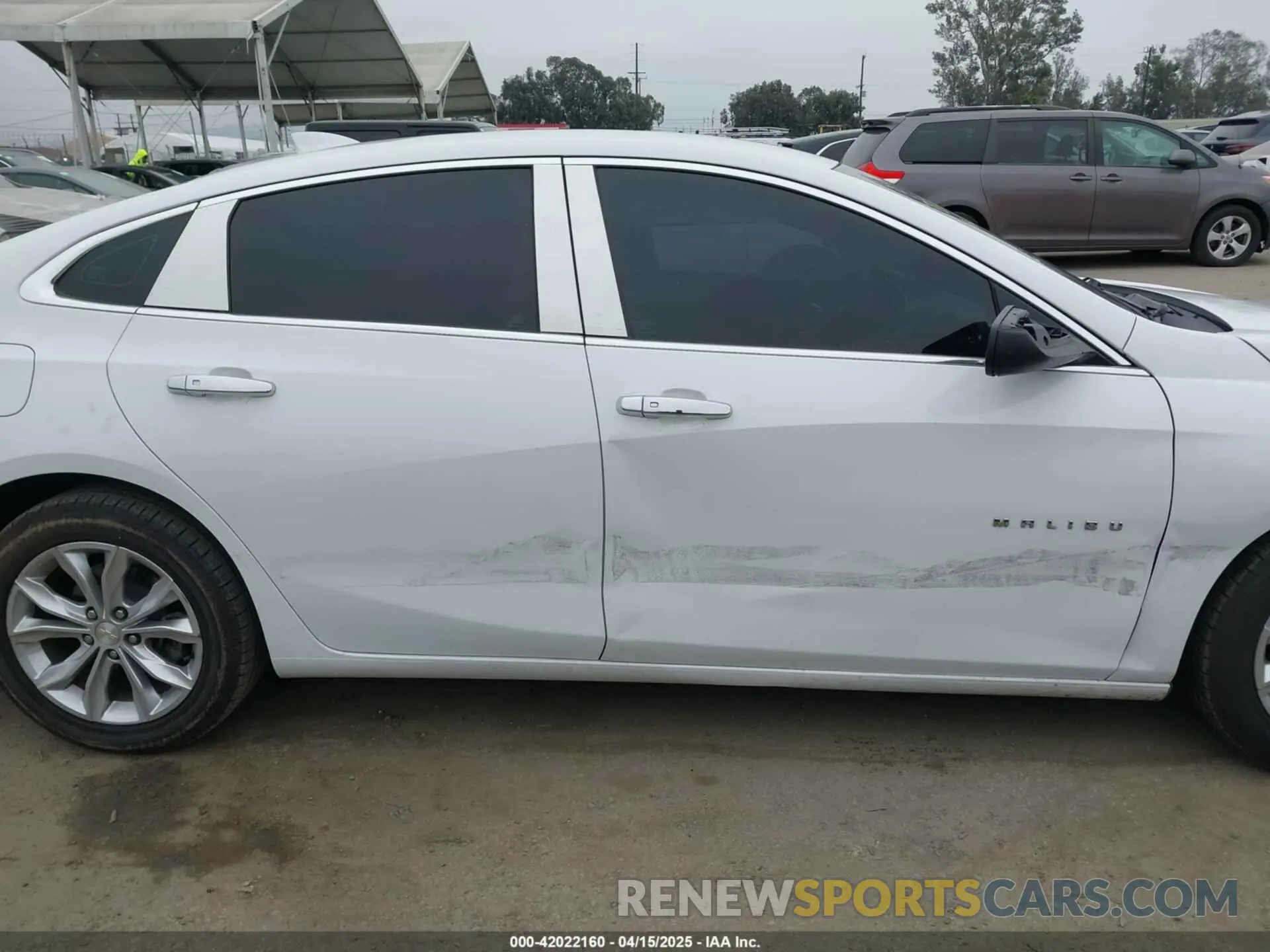 13 Photograph of a damaged car 1G1ZD5ST5LF042786 CHEVROLET MALIBU 2020