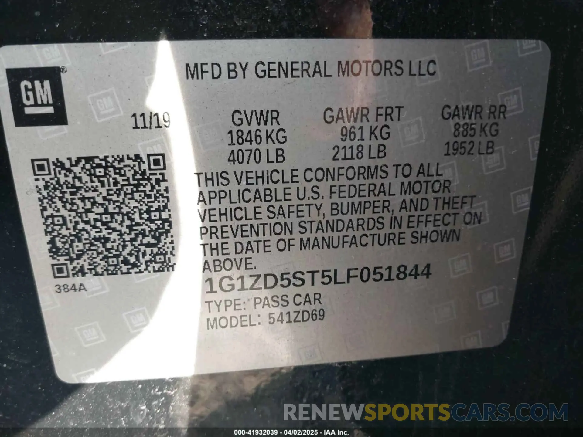 9 Photograph of a damaged car 1G1ZD5ST5LF051844 CHEVROLET MALIBU 2020