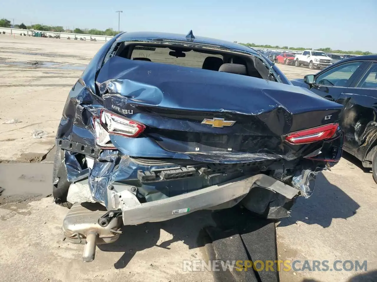 6 Photograph of a damaged car 1G1ZD5ST5LF052718 CHEVROLET MALIBU 2020