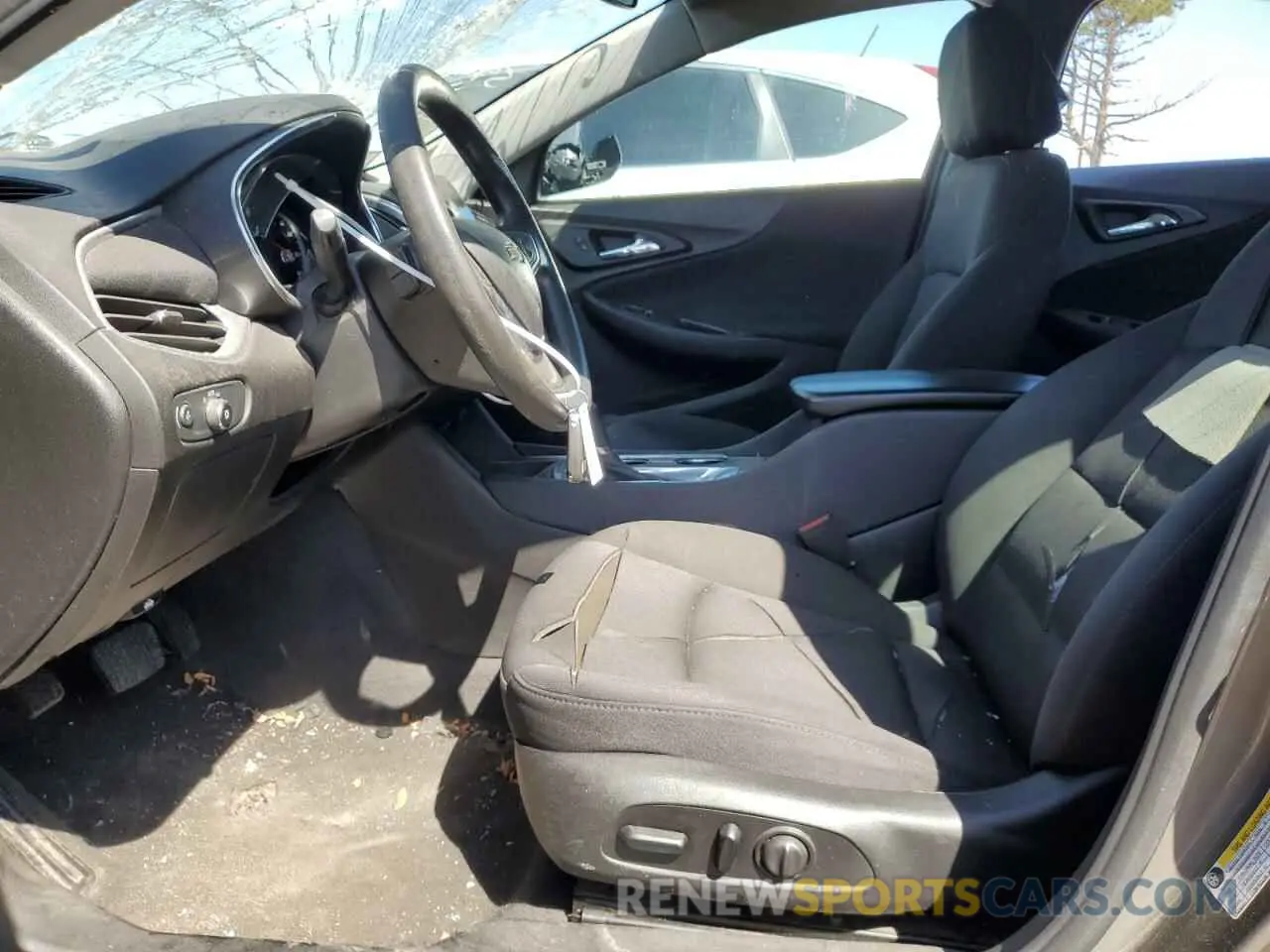 7 Photograph of a damaged car 1G1ZD5ST5LF053982 CHEVROLET MALIBU 2020