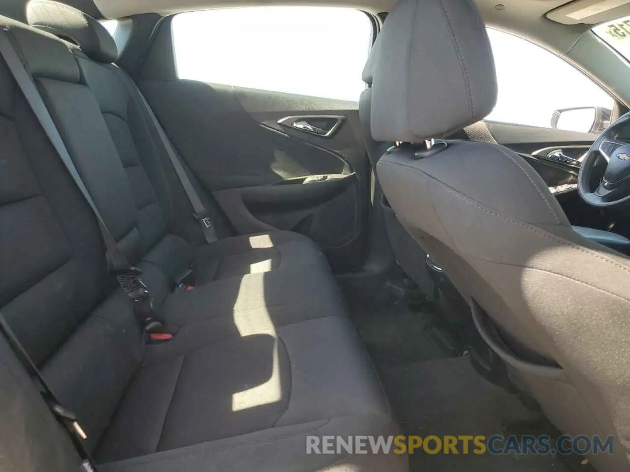 10 Photograph of a damaged car 1G1ZD5ST5LF061371 CHEVROLET MALIBU 2020