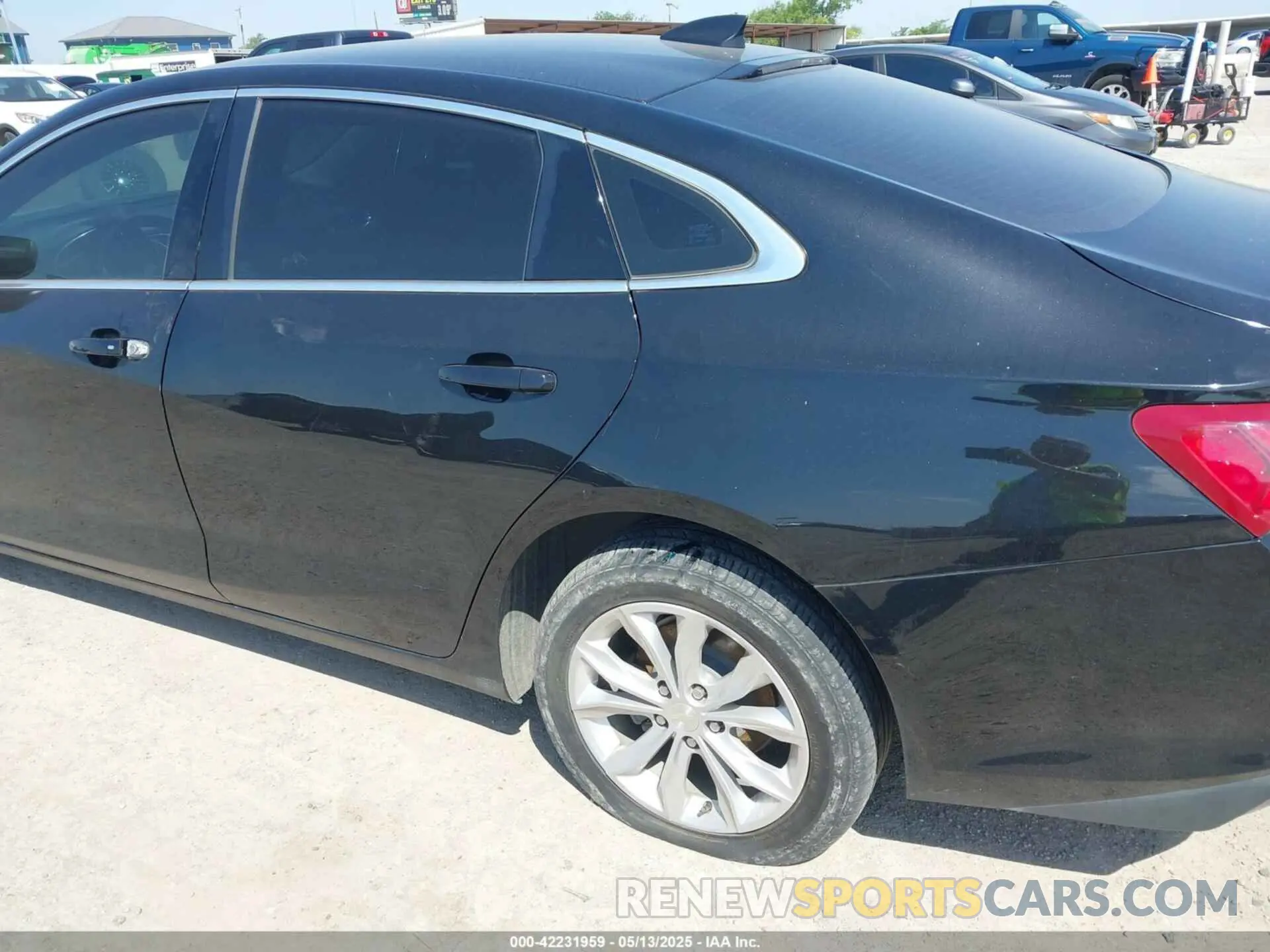 6 Photograph of a damaged car 1G1ZD5ST5LF061502 CHEVROLET MALIBU 2020