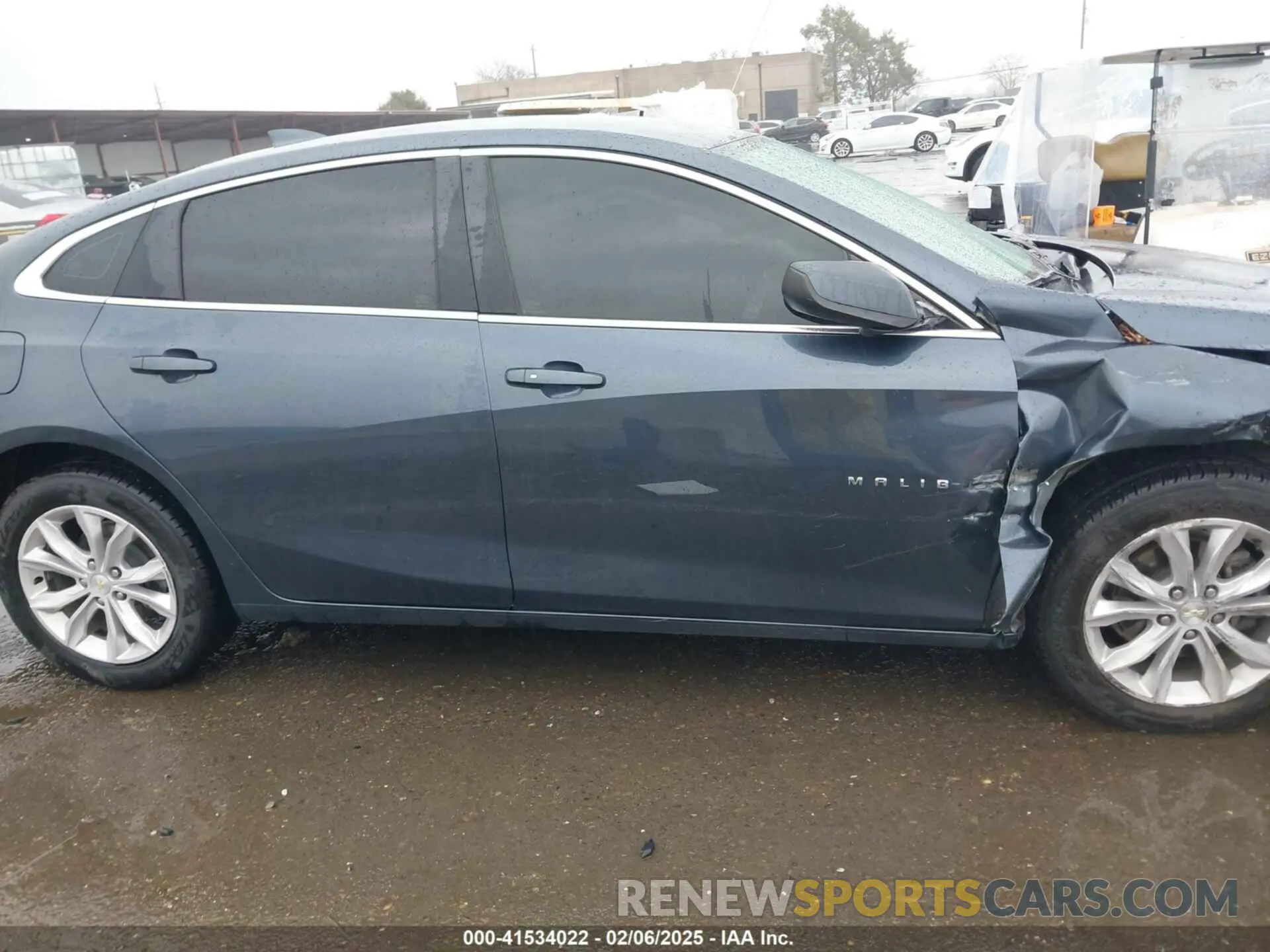 13 Photograph of a damaged car 1G1ZD5ST5LF072404 CHEVROLET MALIBU 2020
