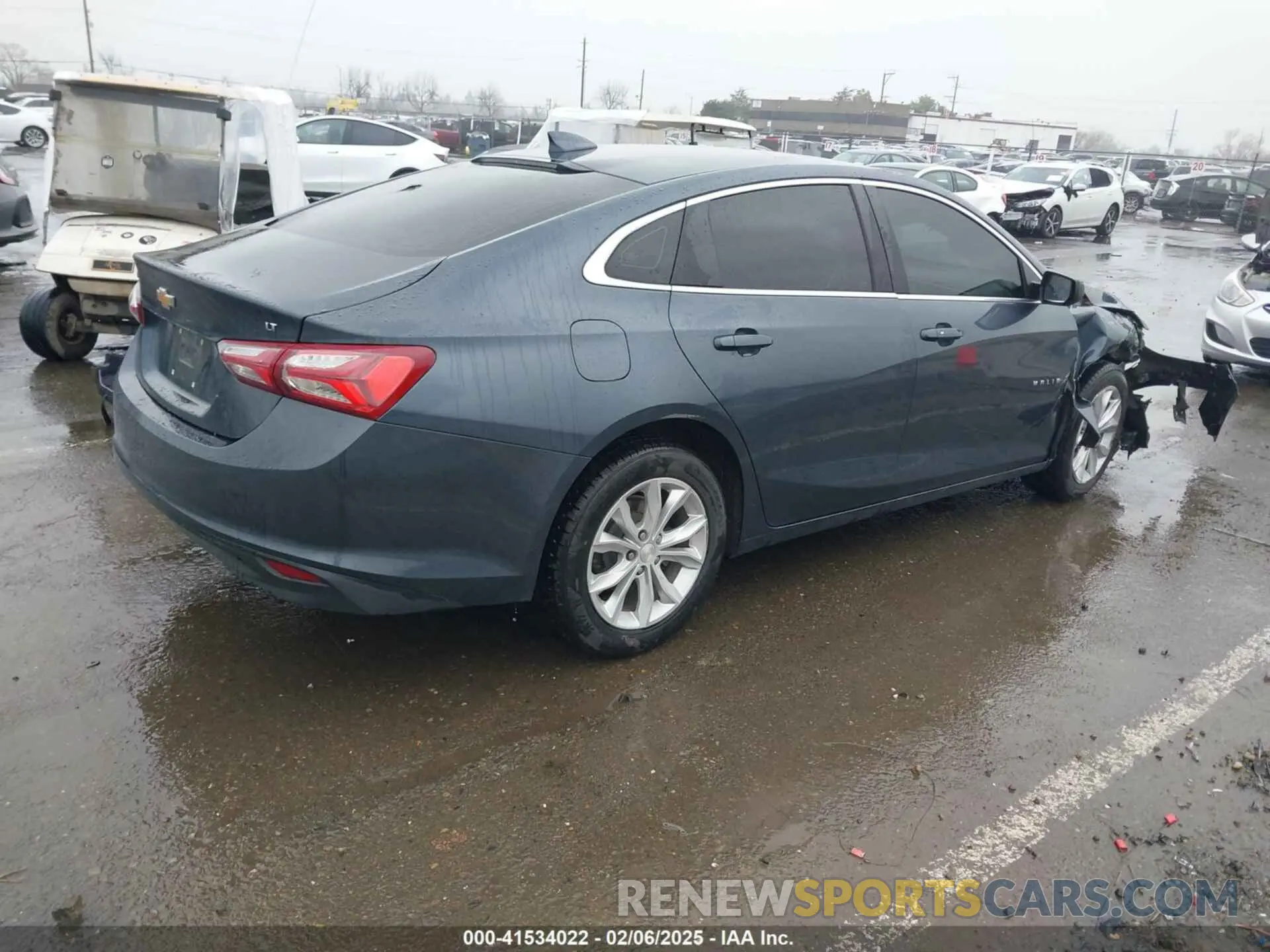 4 Photograph of a damaged car 1G1ZD5ST5LF072404 CHEVROLET MALIBU 2020