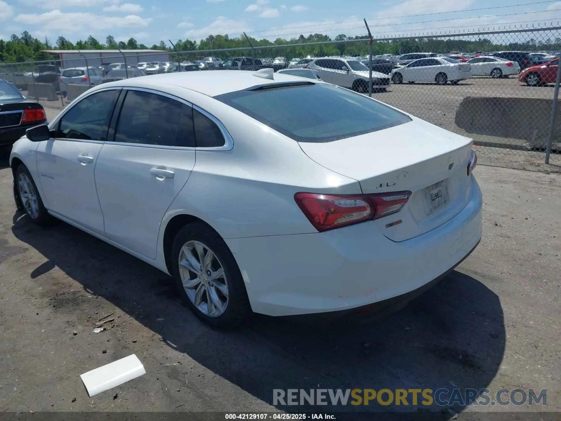 3 Photograph of a damaged car 1G1ZD5ST5LF080504 CHEVROLET MALIBU 2020