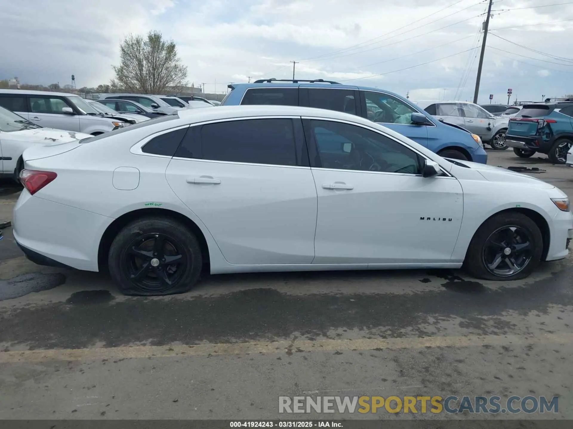 13 Photograph of a damaged car 1G1ZD5ST5LF090918 CHEVROLET MALIBU 2020