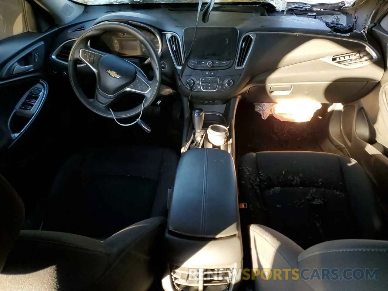 8 Photograph of a damaged car 1G1ZD5ST5LF096881 CHEVROLET MALIBU 2020
