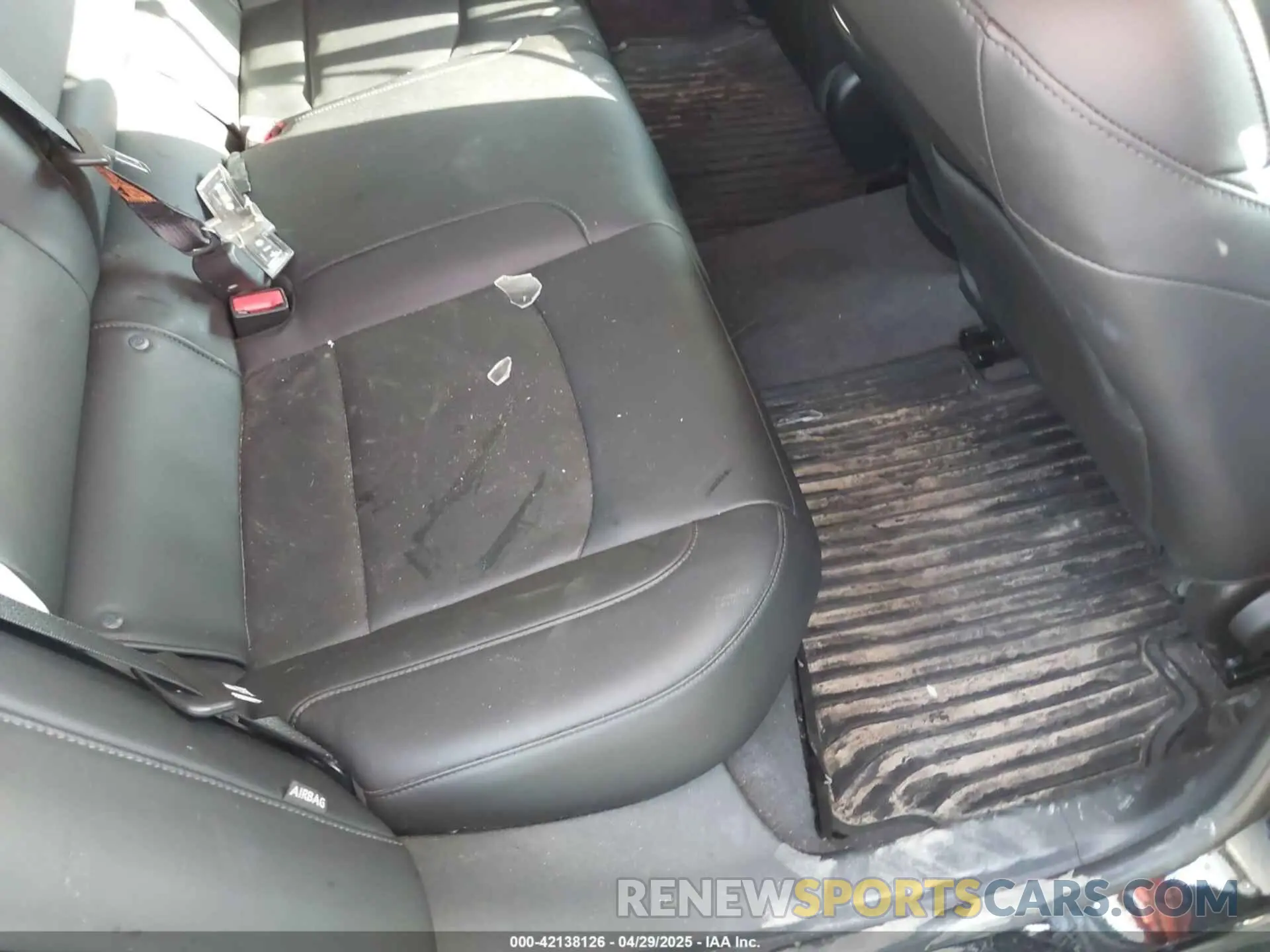 8 Photograph of a damaged car 1G1ZD5ST5LF153922 CHEVROLET MALIBU 2020