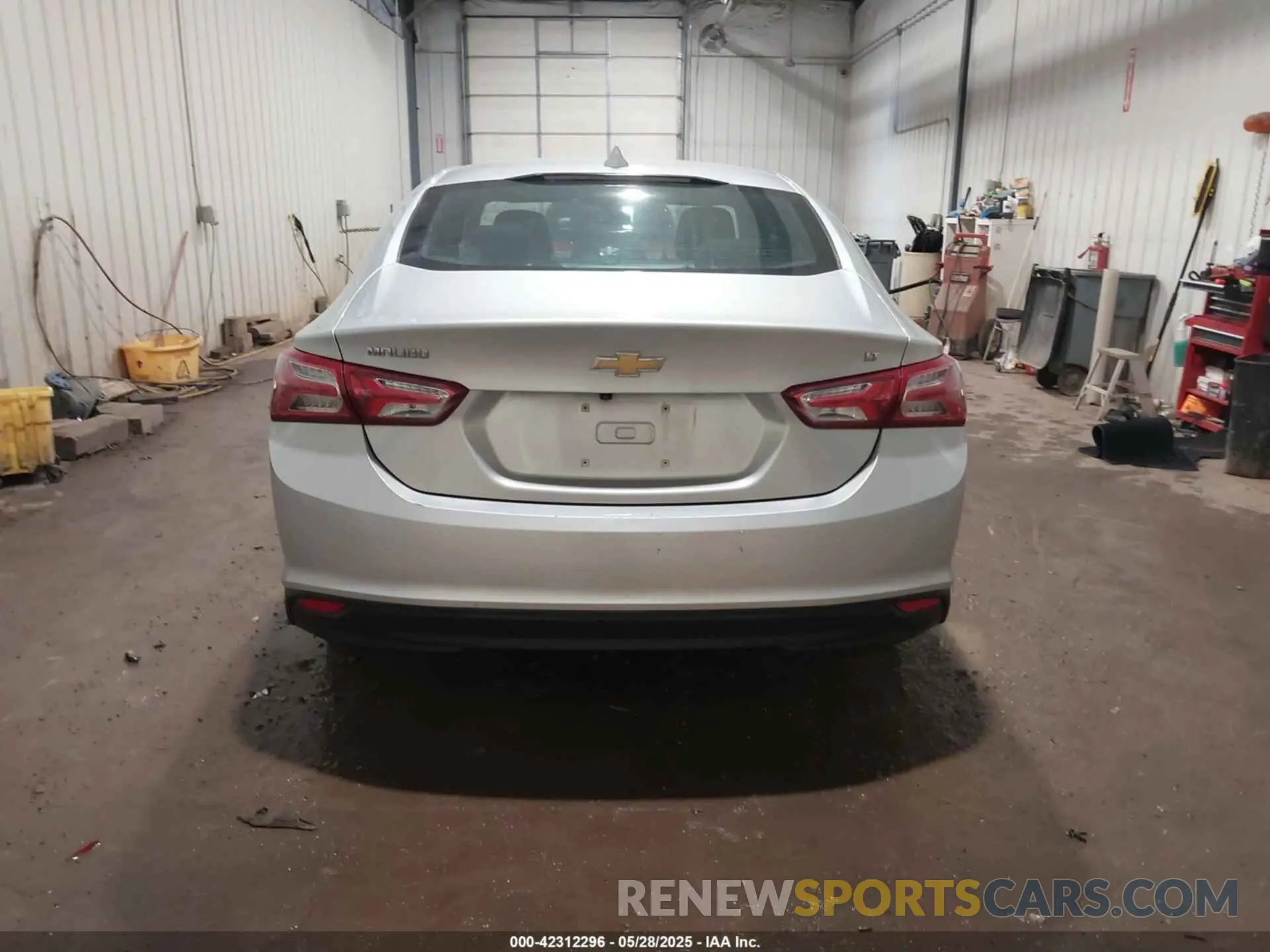 17 Photograph of a damaged car 1G1ZD5ST6LF007173 CHEVROLET MALIBU 2020