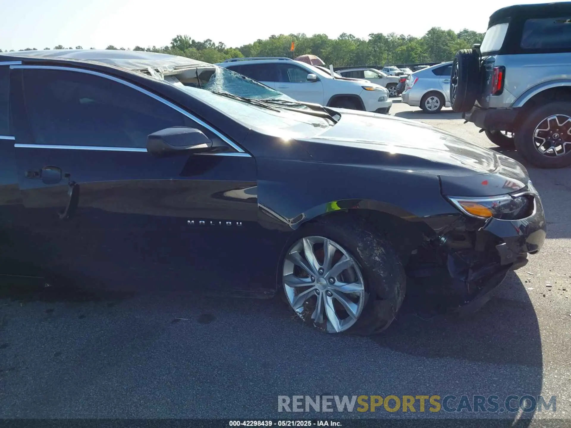 12 Photograph of a damaged car 1G1ZD5ST6LF053974 CHEVROLET MALIBU 2020