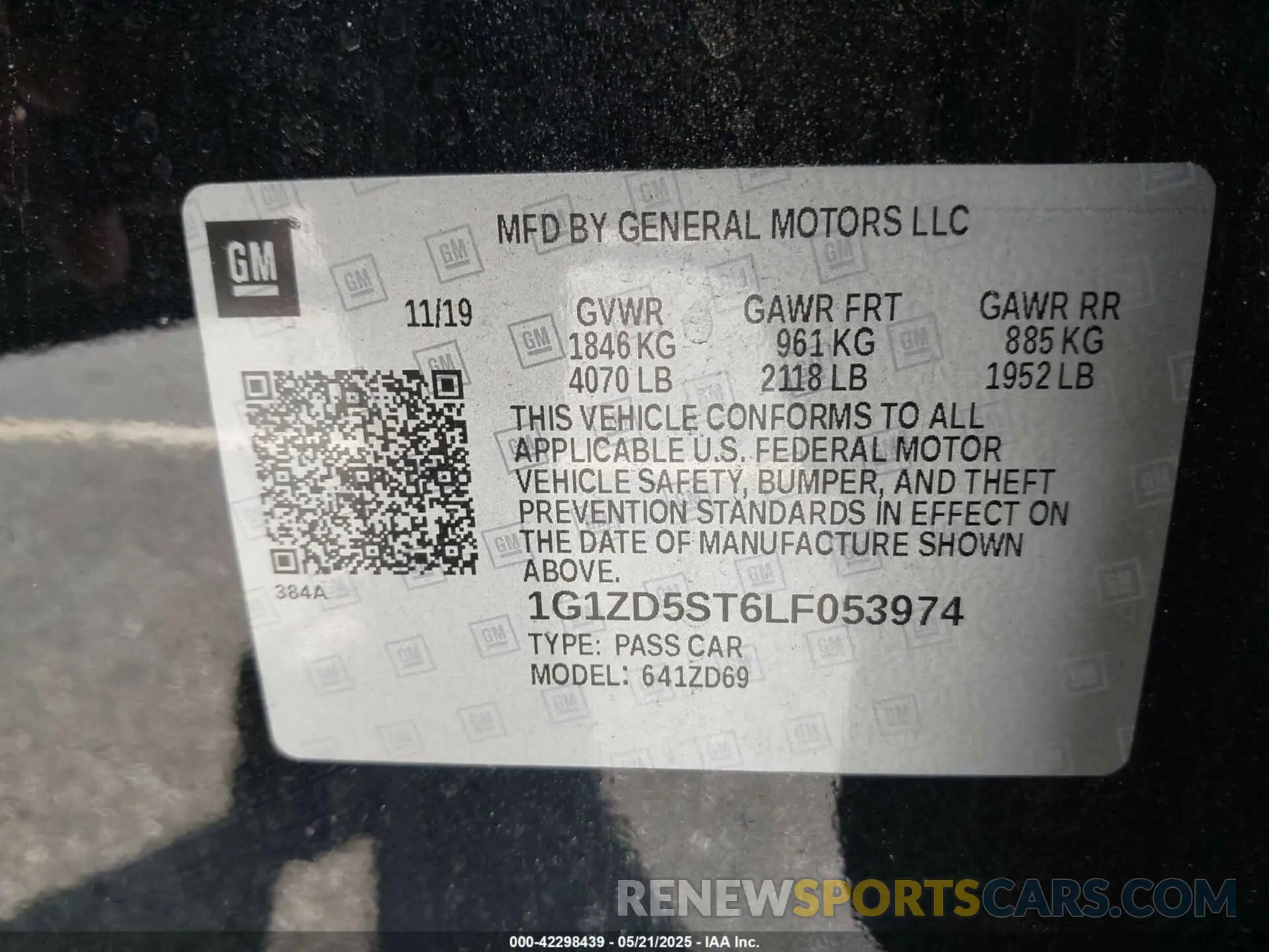 9 Photograph of a damaged car 1G1ZD5ST6LF053974 CHEVROLET MALIBU 2020