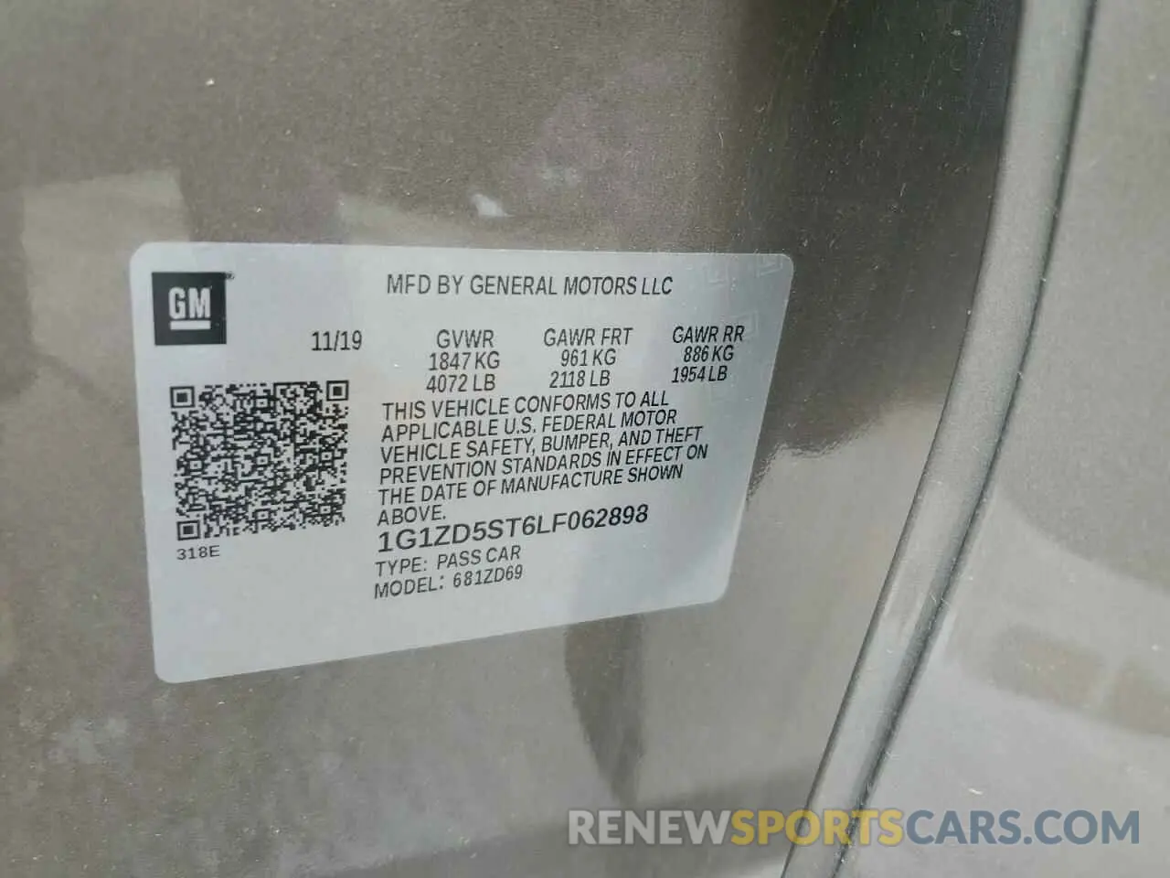 12 Photograph of a damaged car 1G1ZD5ST6LF062898 CHEVROLET MALIBU 2020