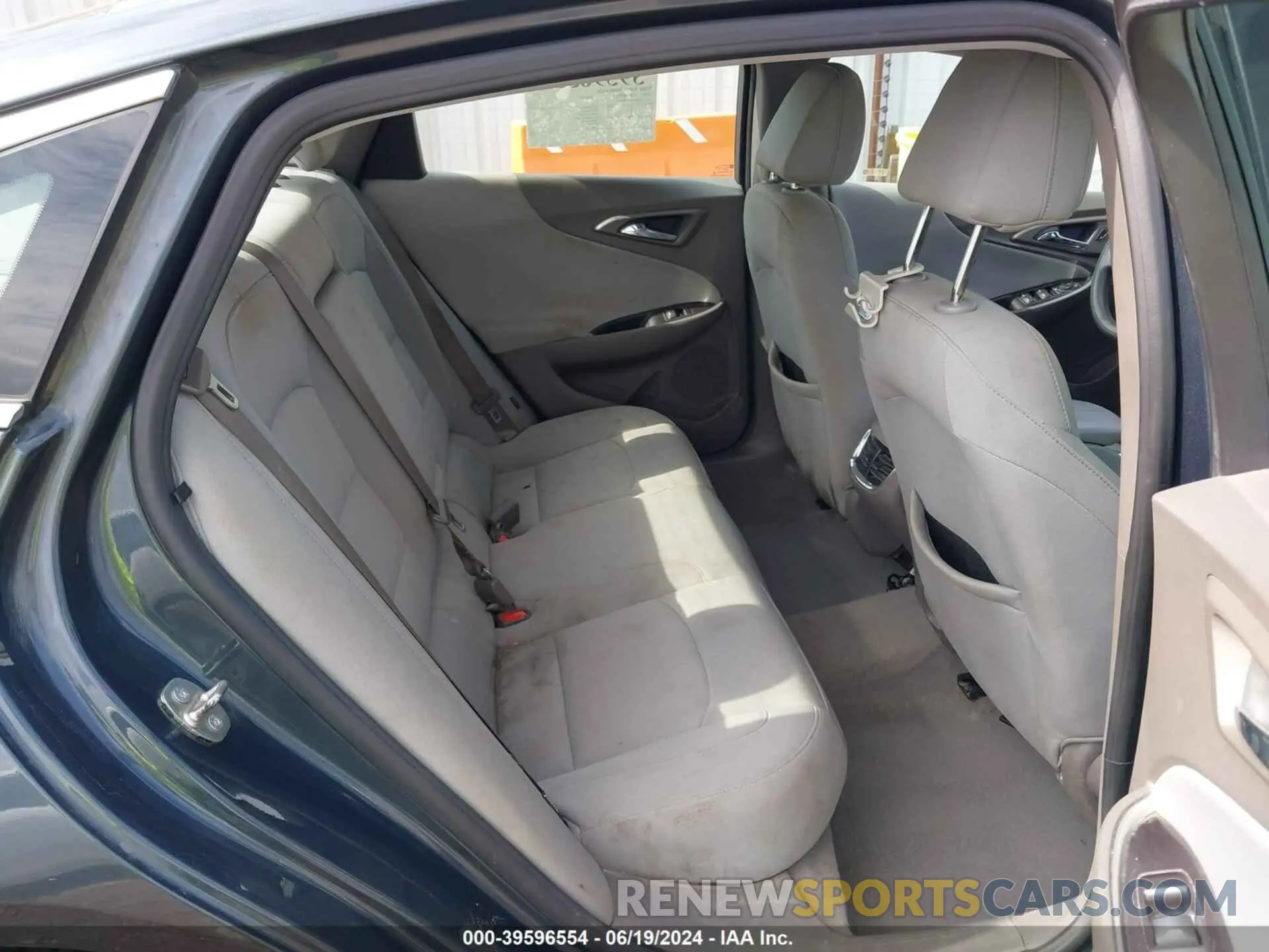 8 Photograph of a damaged car 1G1ZD5ST6LF069754 CHEVROLET MALIBU 2020