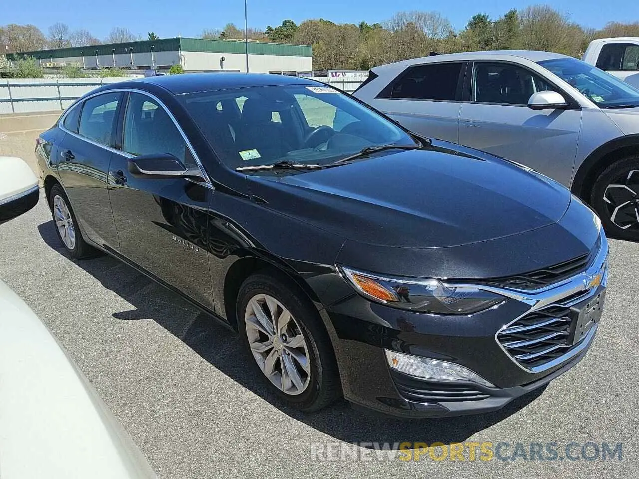 4 Photograph of a damaged car 1G1ZD5ST6LF082942 CHEVROLET MALIBU 2020