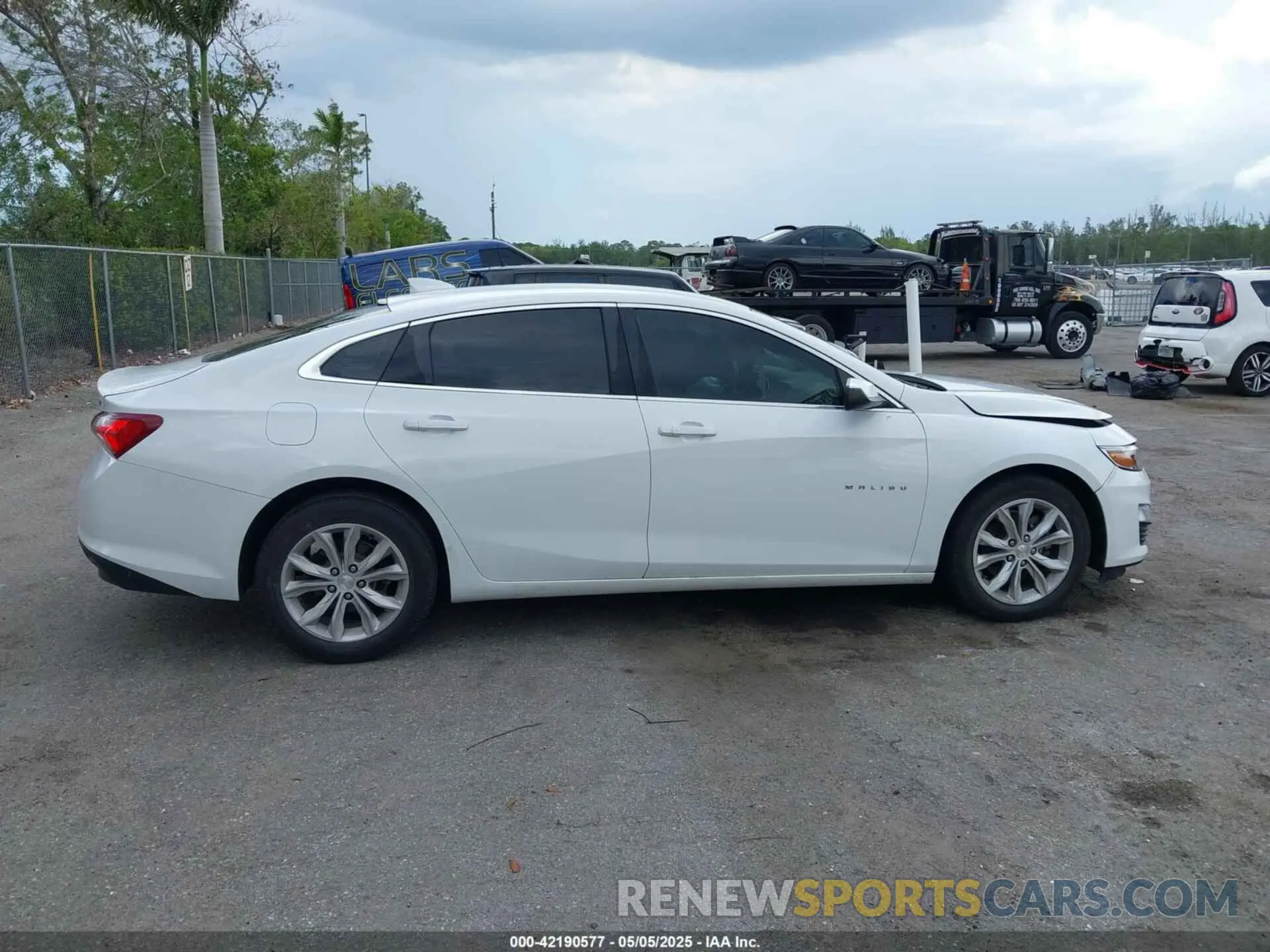 13 Photograph of a damaged car 1G1ZD5ST6LF099904 CHEVROLET MALIBU 2020