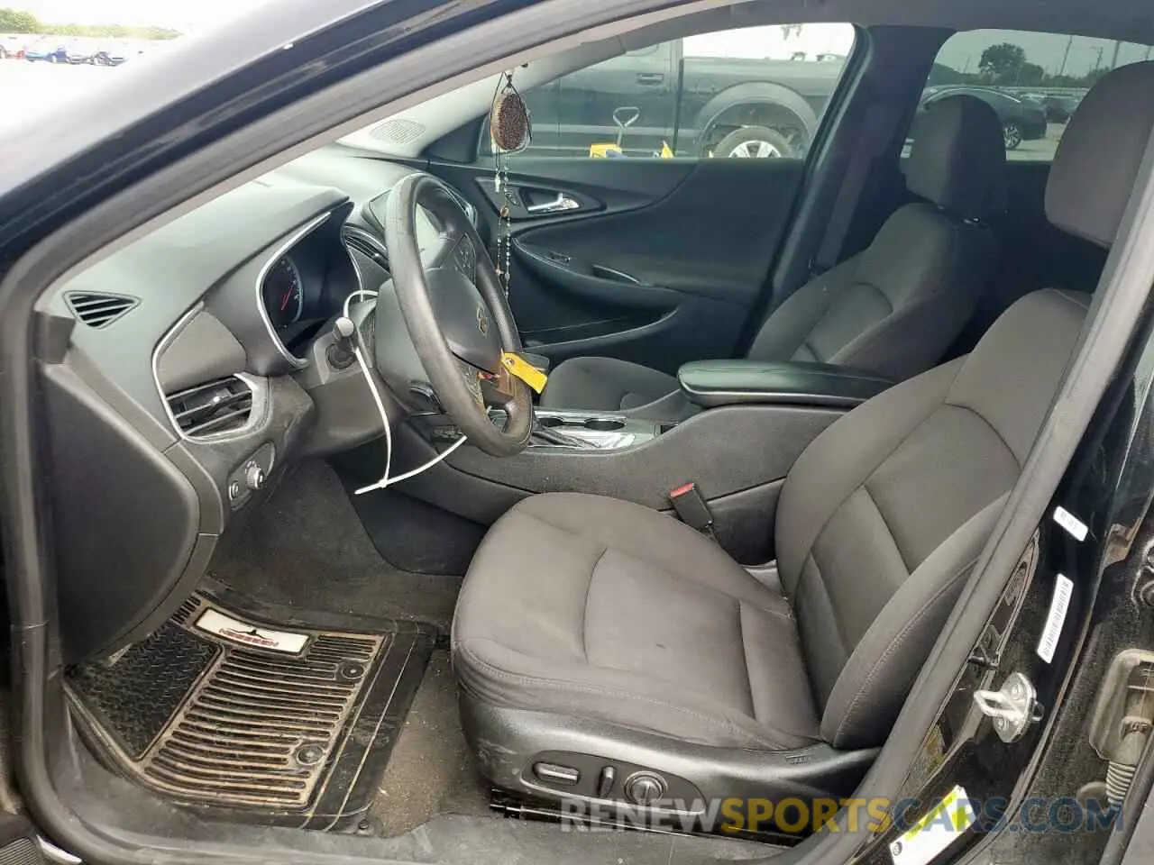 7 Photograph of a damaged car 1G1ZD5ST6LF102154 CHEVROLET MALIBU 2020