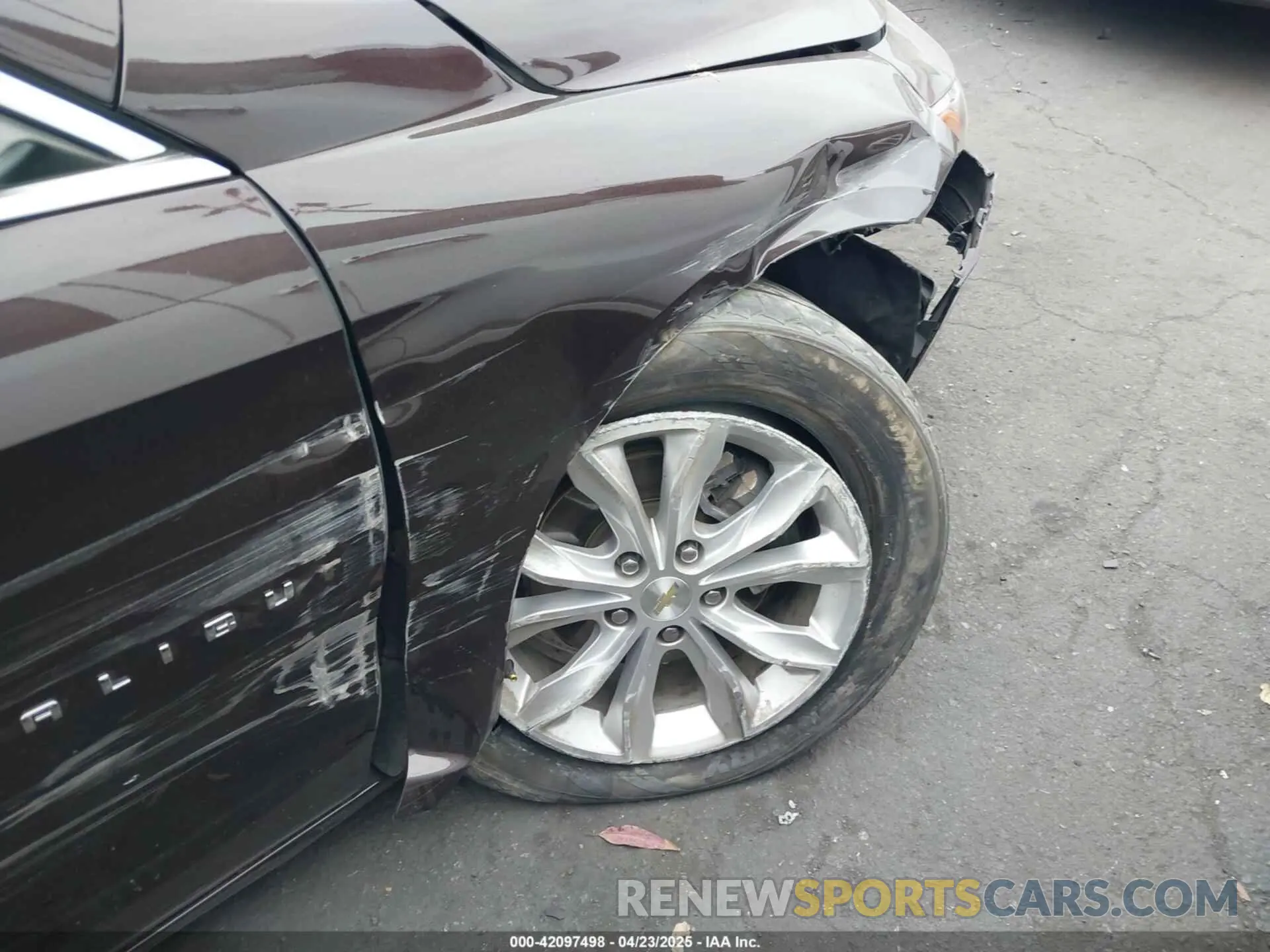 18 Photograph of a damaged car 1G1ZD5ST6LF103966 CHEVROLET MALIBU 2020