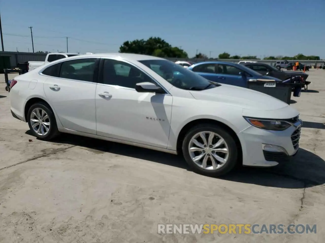 4 Photograph of a damaged car 1G1ZD5ST6LF109587 CHEVROLET MALIBU 2020