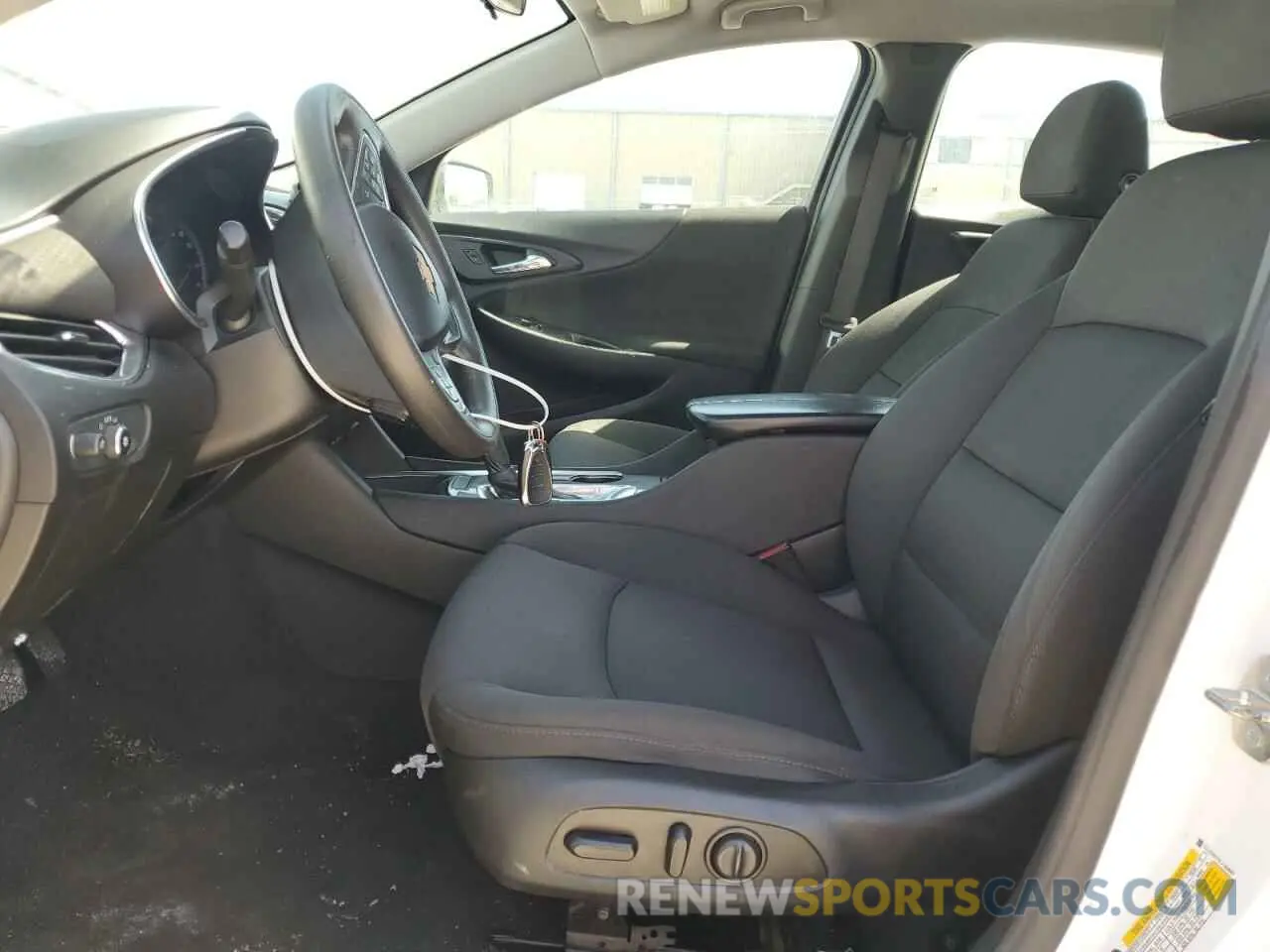7 Photograph of a damaged car 1G1ZD5ST6LF109587 CHEVROLET MALIBU 2020