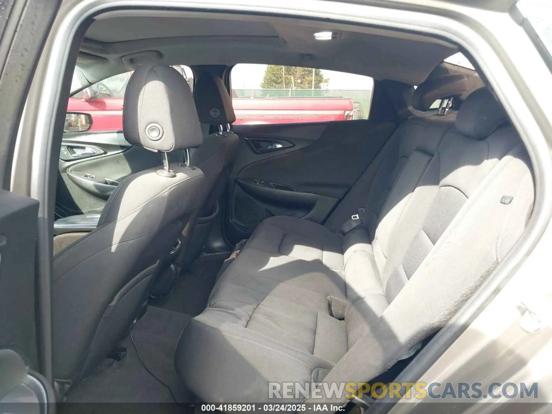 8 Photograph of a damaged car 1G1ZD5ST6LF111825 CHEVROLET MALIBU 2020