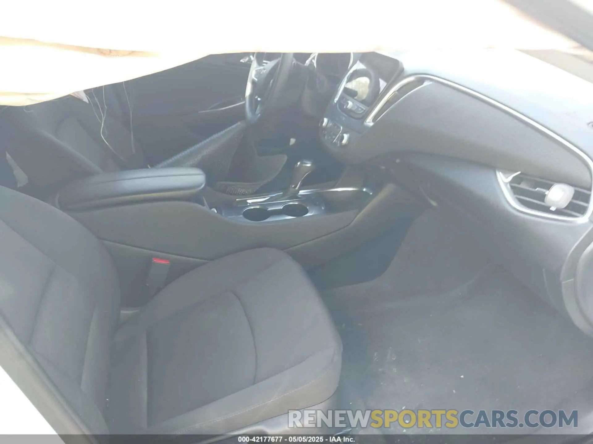 5 Photograph of a damaged car 1G1ZD5ST7LF006002 CHEVROLET MALIBU 2020