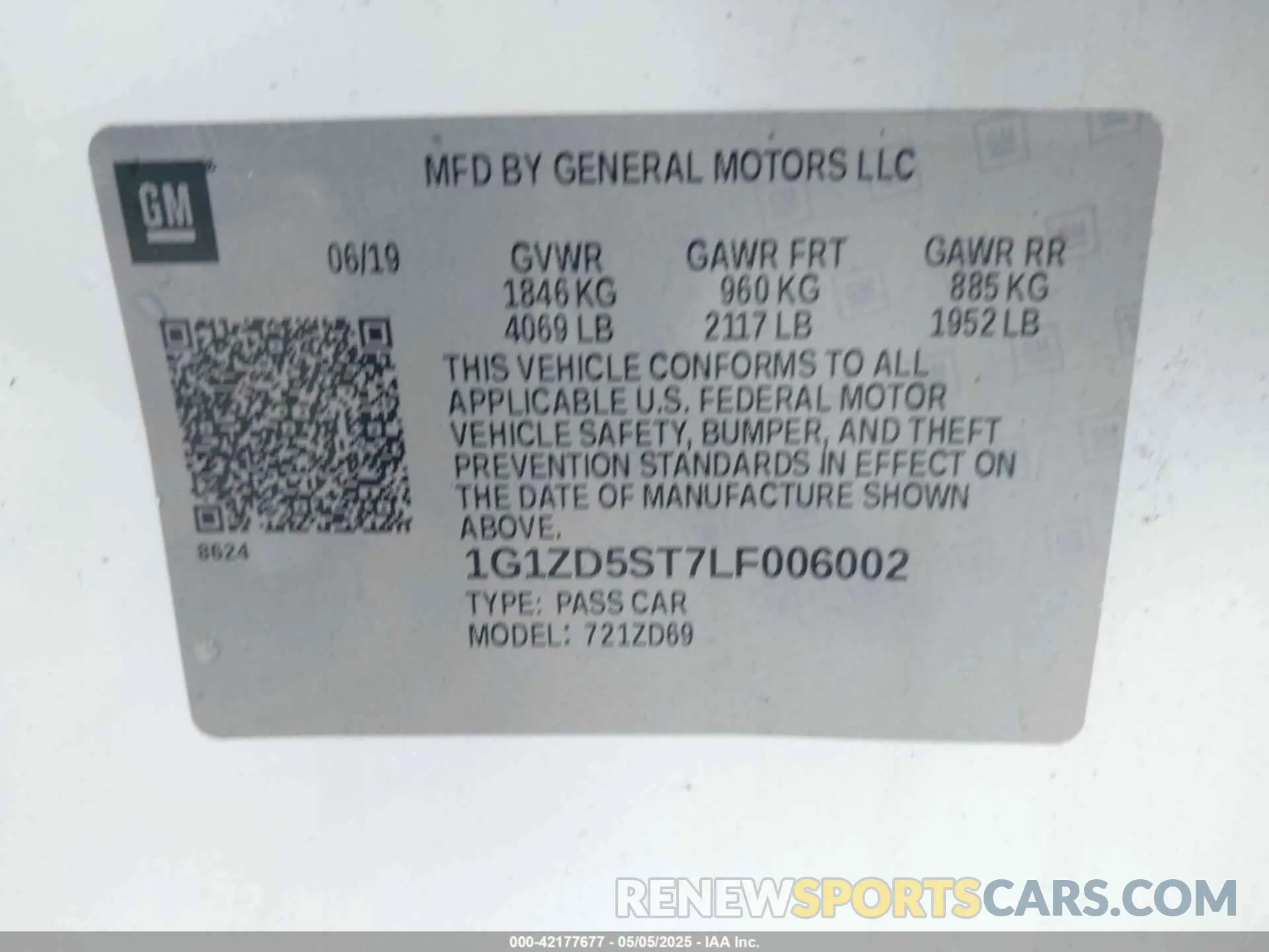 9 Photograph of a damaged car 1G1ZD5ST7LF006002 CHEVROLET MALIBU 2020