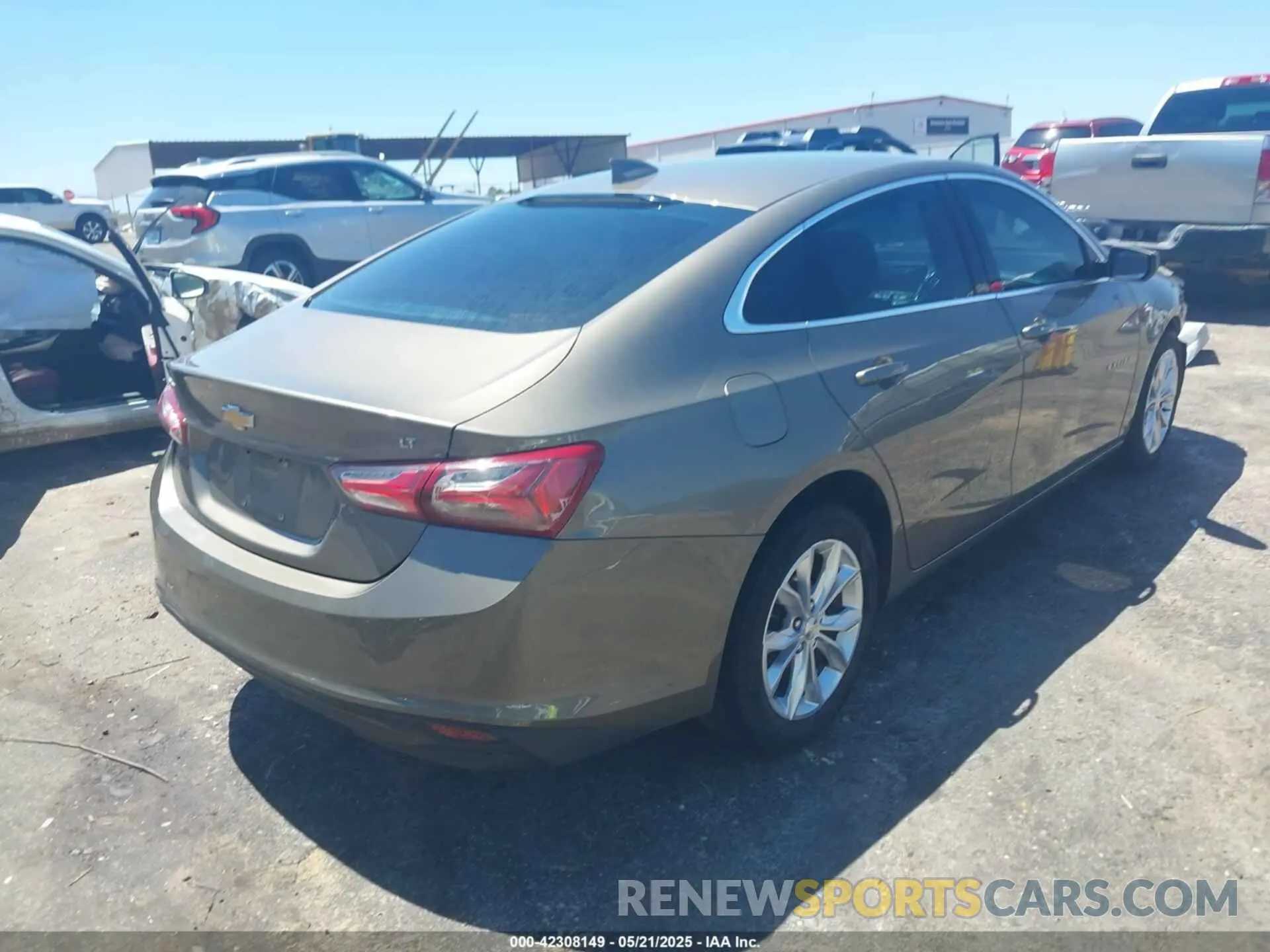 4 Photograph of a damaged car 1G1ZD5ST7LF010292 CHEVROLET MALIBU 2020