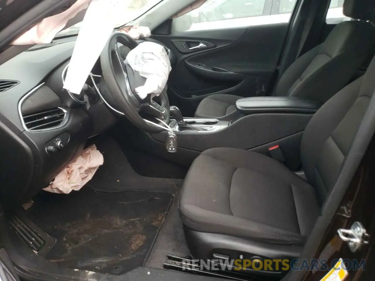 7 Photograph of a damaged car 1G1ZD5ST7LF018974 CHEVROLET MALIBU 2020