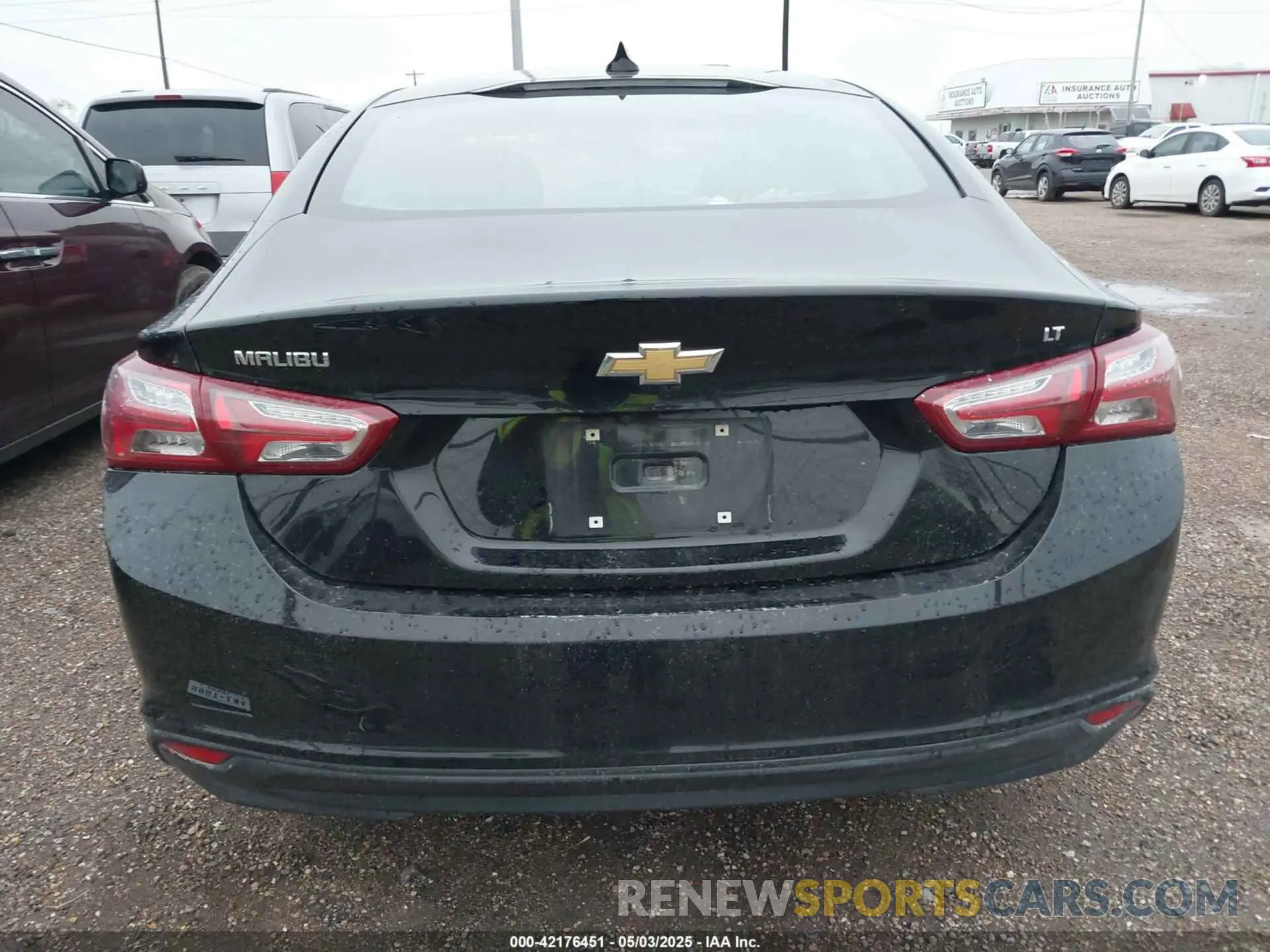 17 Photograph of a damaged car 1G1ZD5ST7LF025469 CHEVROLET MALIBU 2020