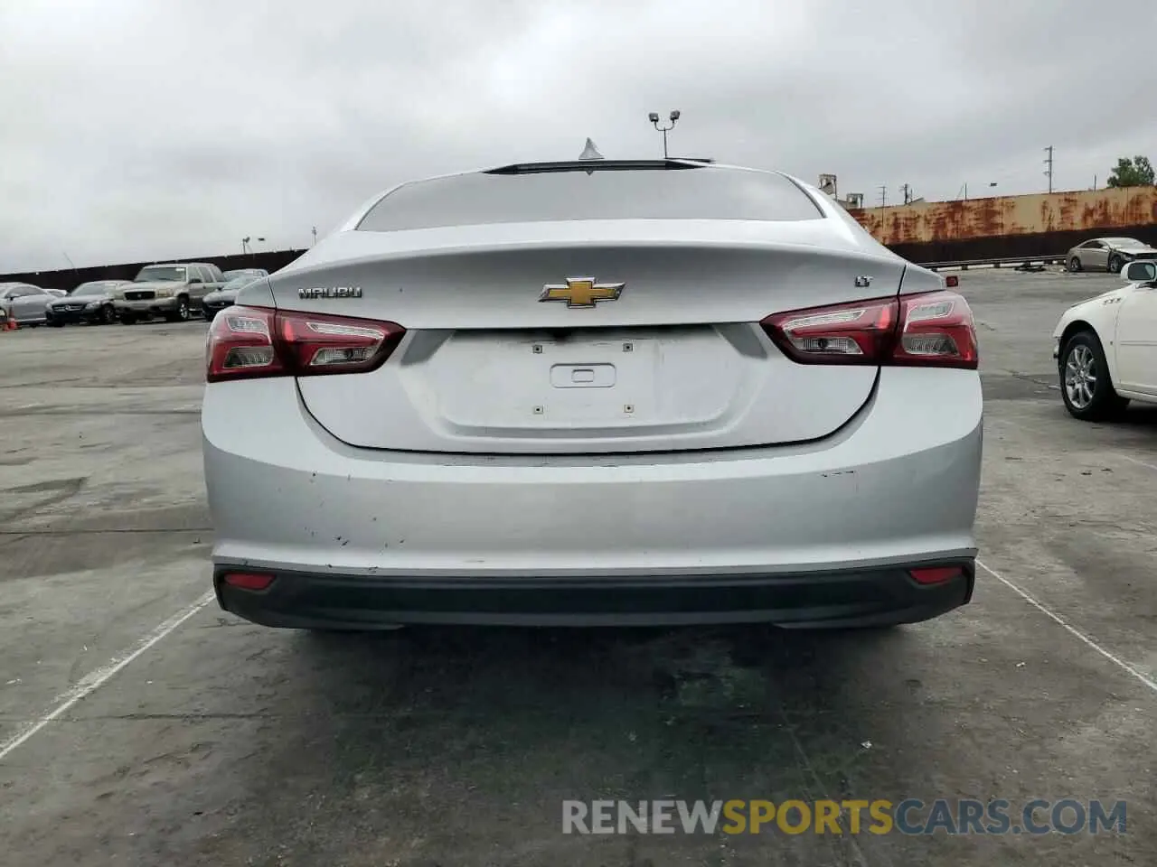 6 Photograph of a damaged car 1G1ZD5ST7LF038867 CHEVROLET MALIBU 2020