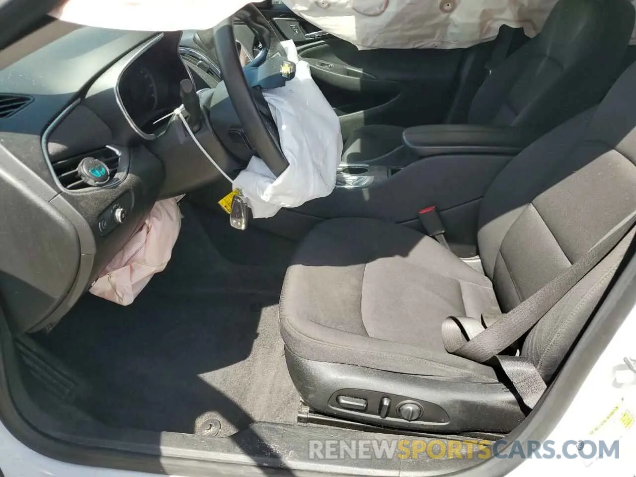 7 Photograph of a damaged car 1G1ZD5ST7LF059234 CHEVROLET MALIBU 2020