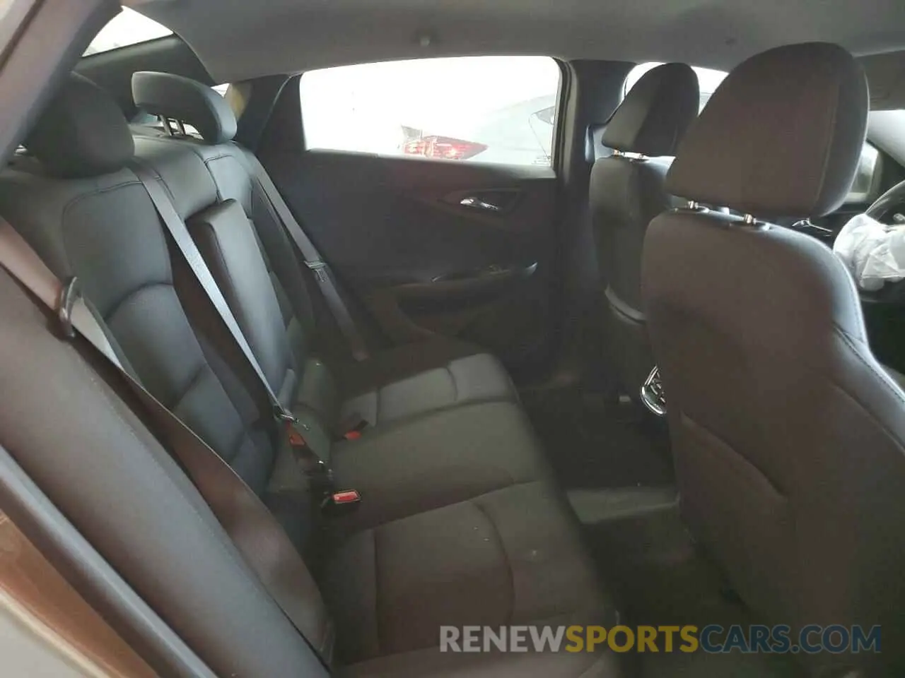 10 Photograph of a damaged car 1G1ZD5ST7LF062585 CHEVROLET MALIBU 2020