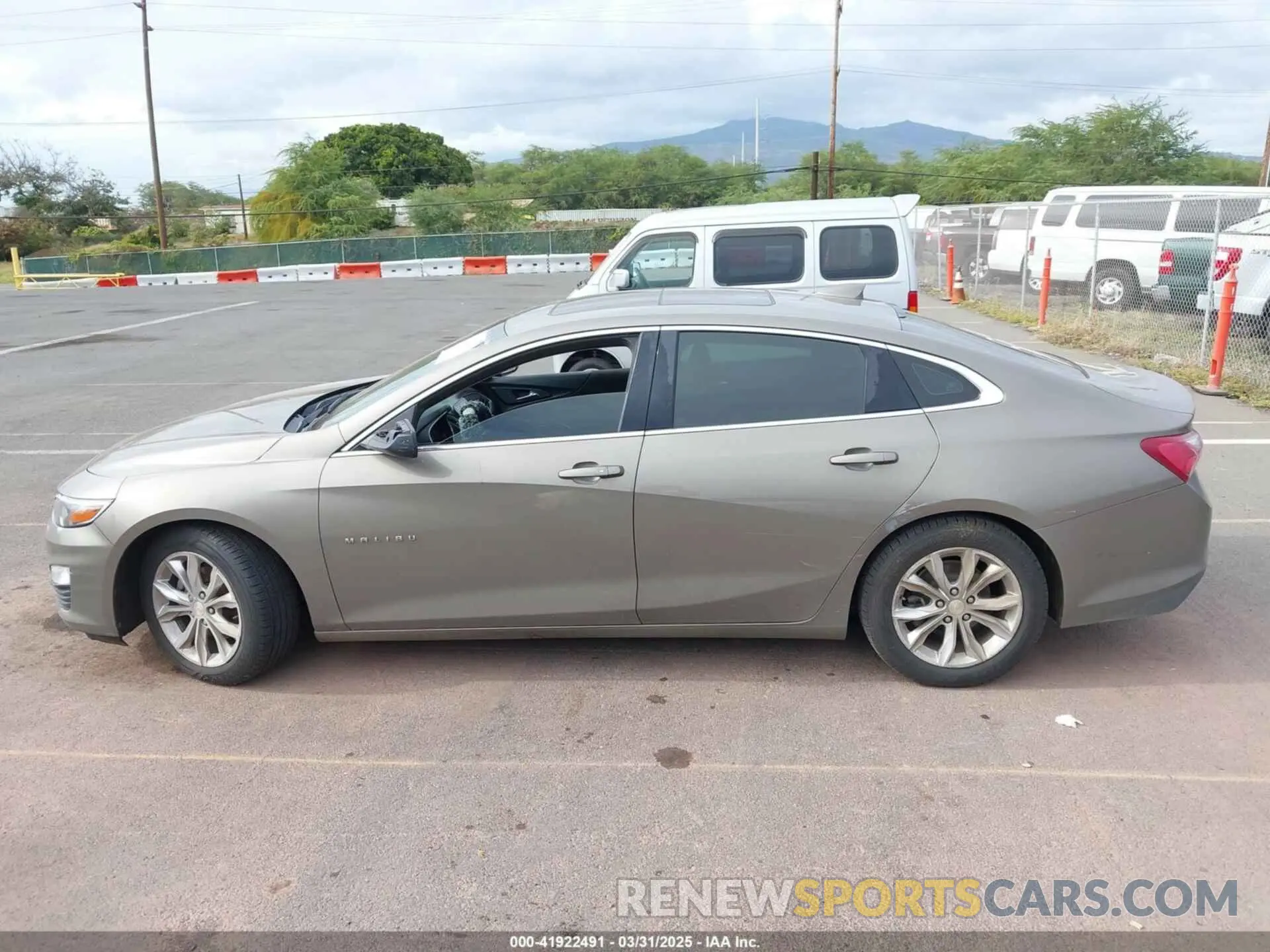 13 Photograph of a damaged car 1G1ZD5ST7LF072775 CHEVROLET MALIBU 2020